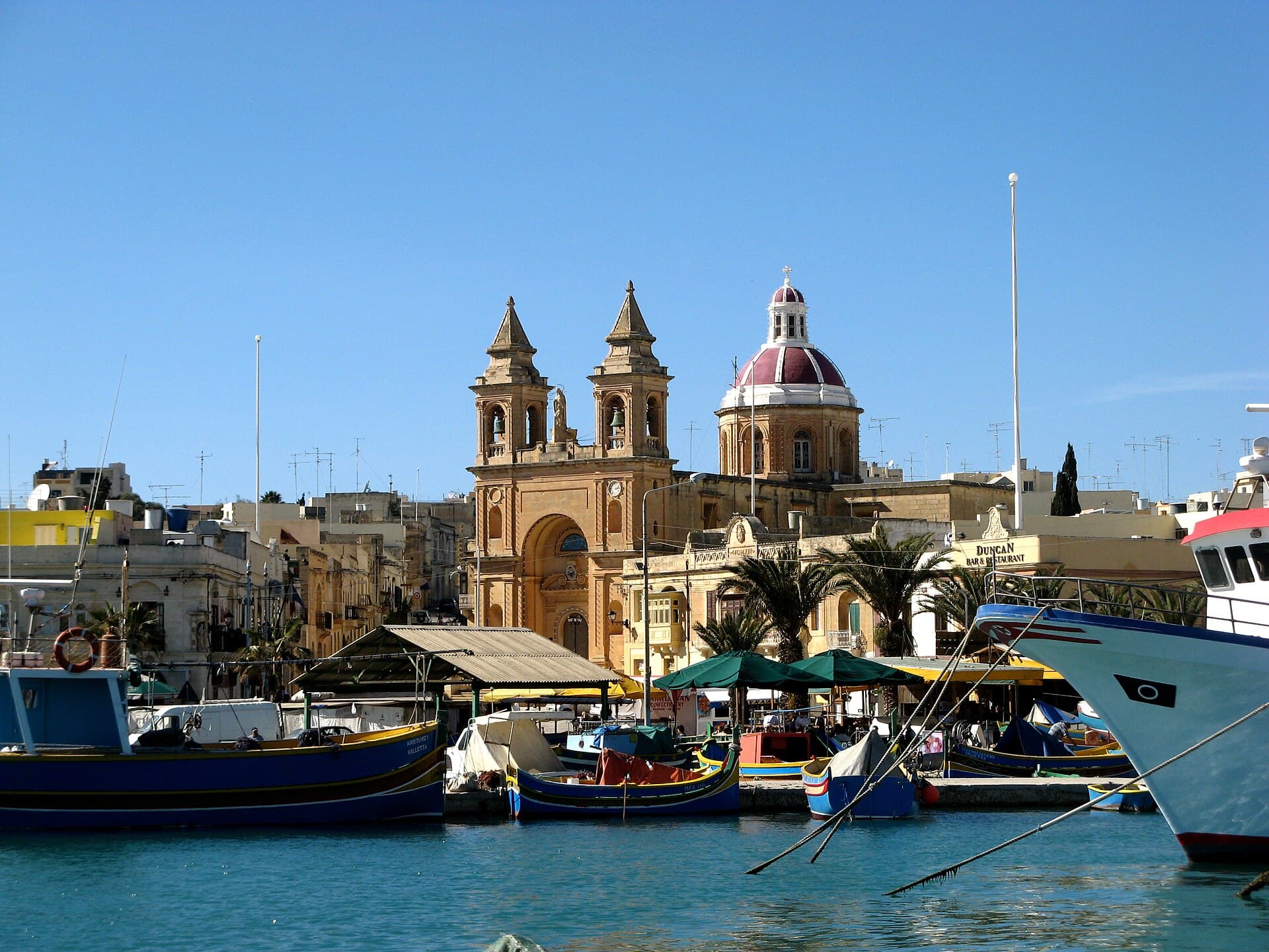 Marsaxlokk, Valletta