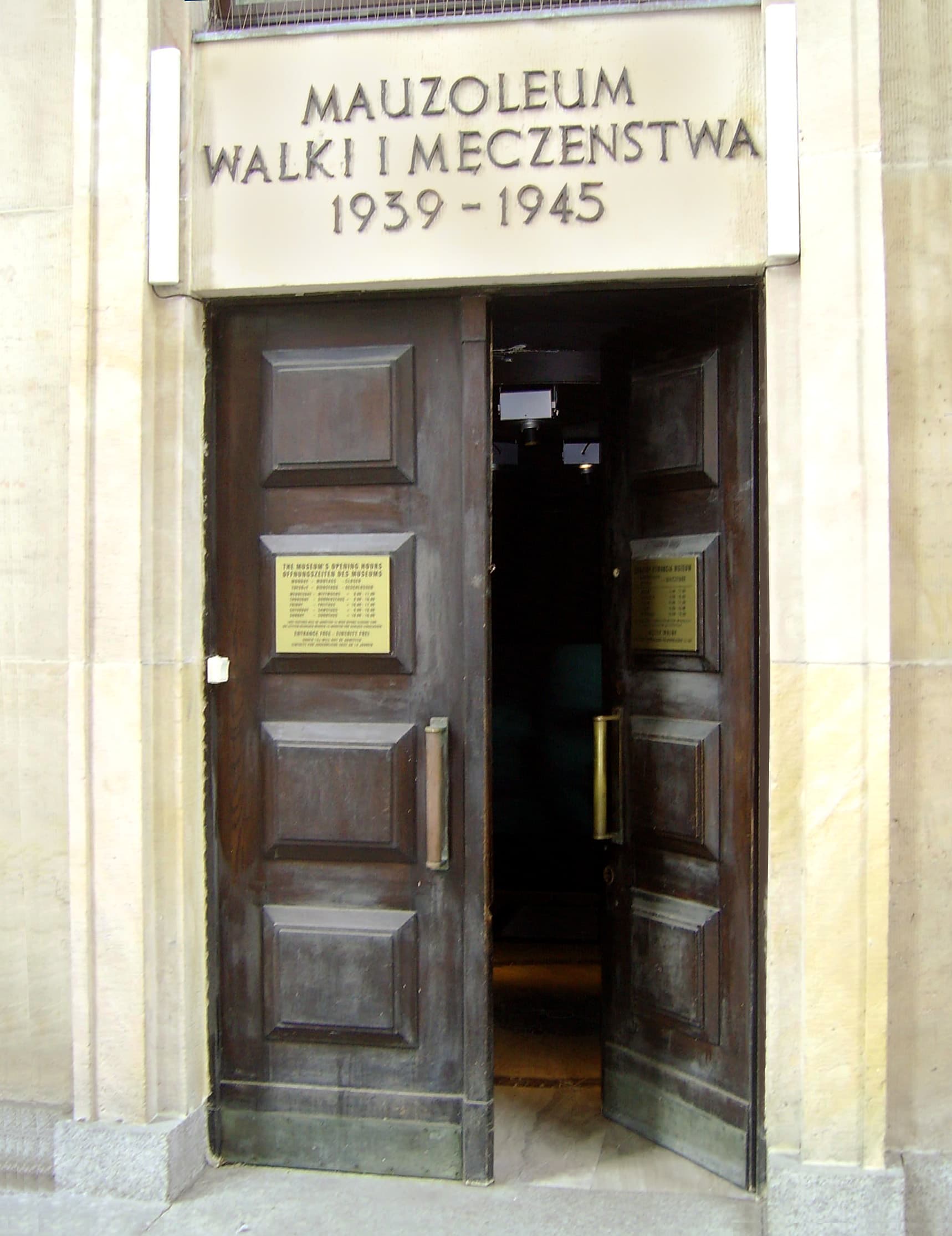 Mausoleum of Struggle and Martyrdom, Warsaw