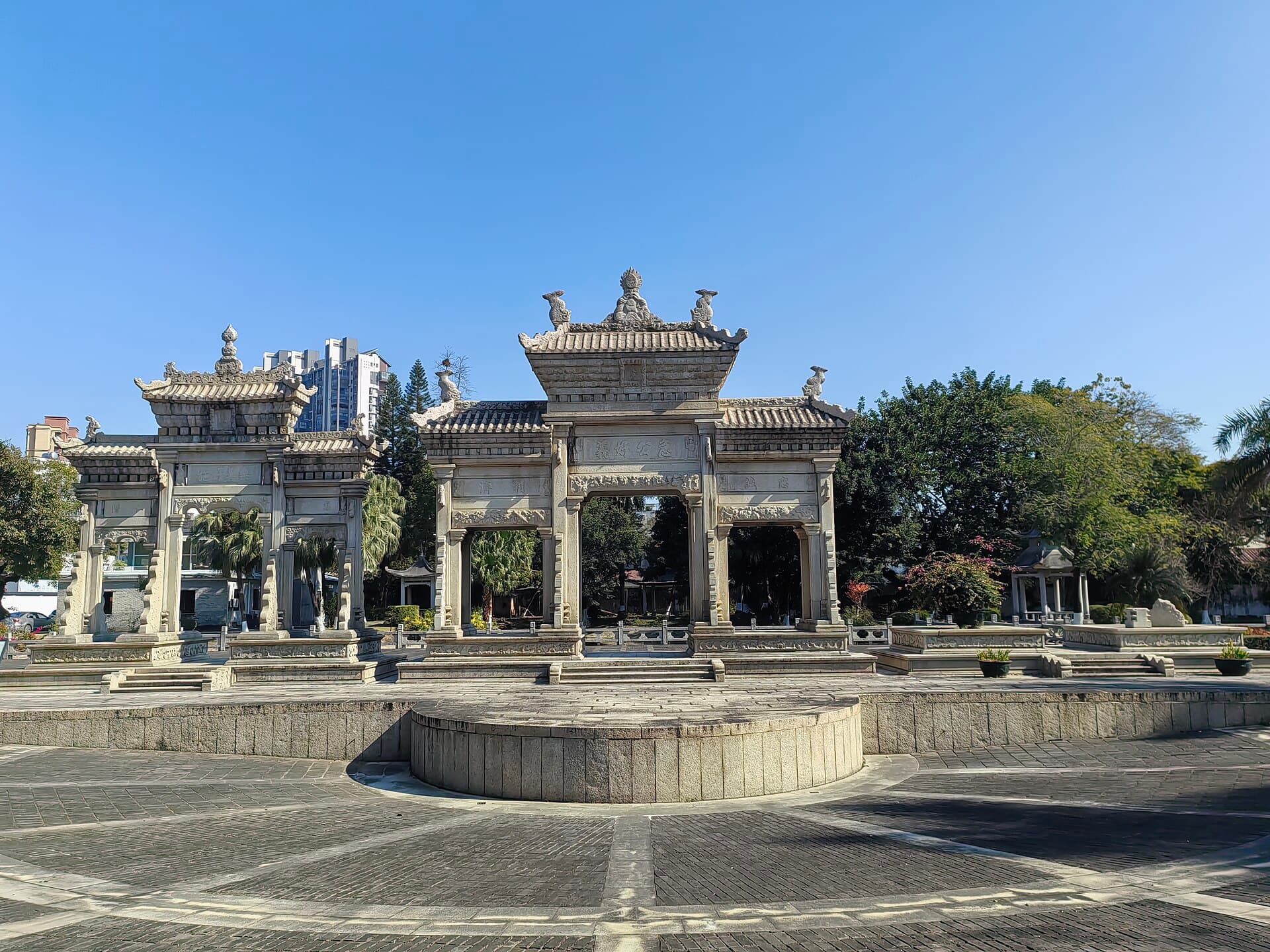 Meixi Royal Stone Archways