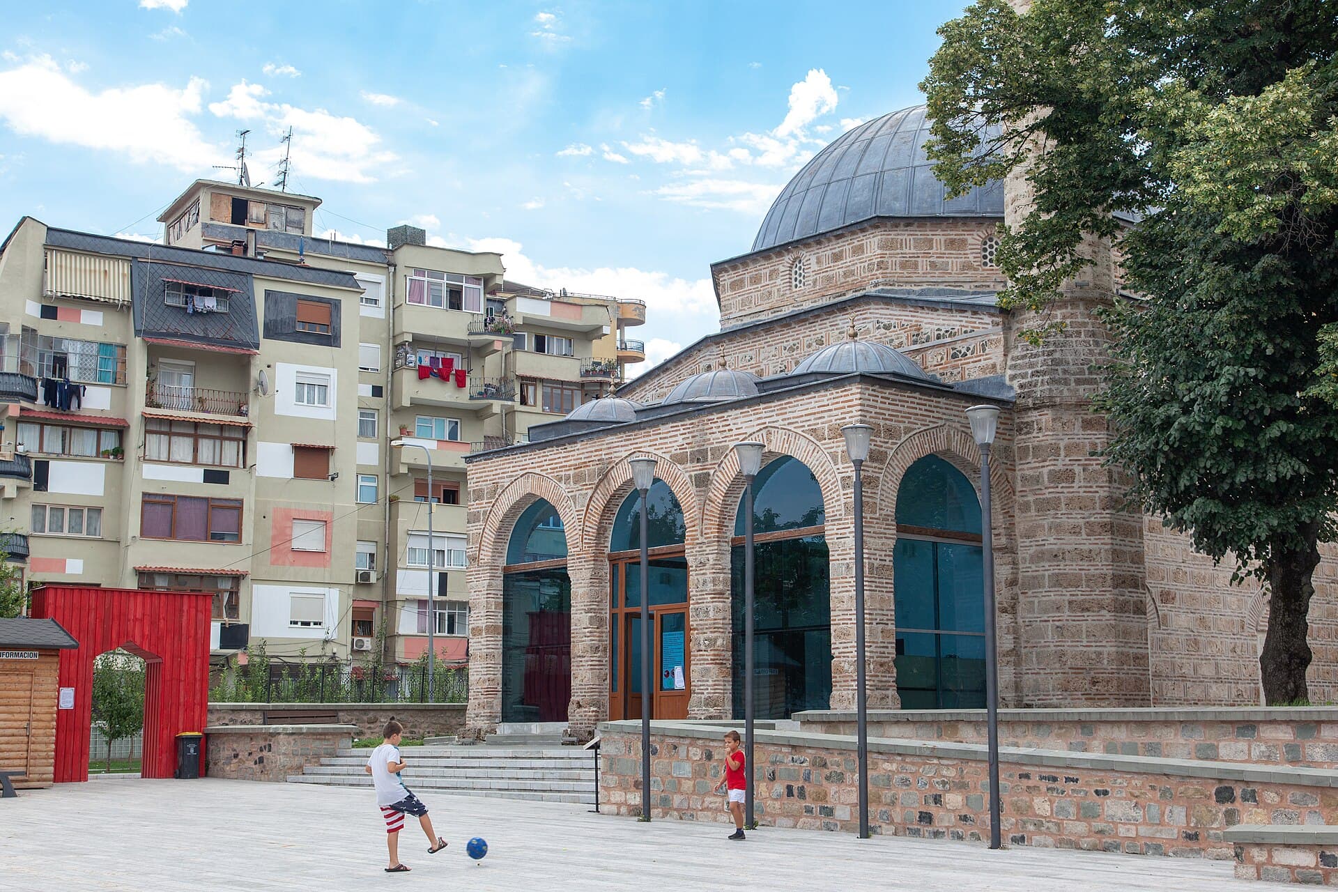 Iljaz Mirahori Mosque (Korçë), Korçë