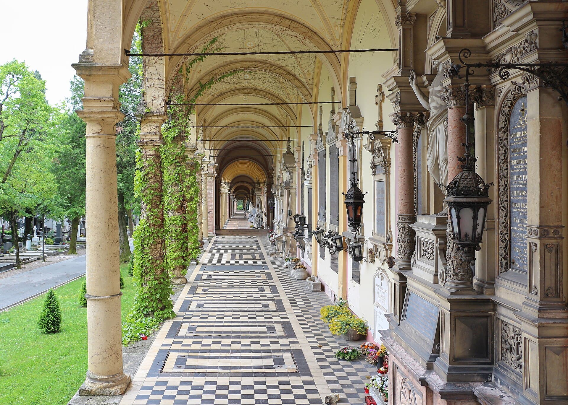 Mirogoj Cemetery & its Arcades, Zagreb