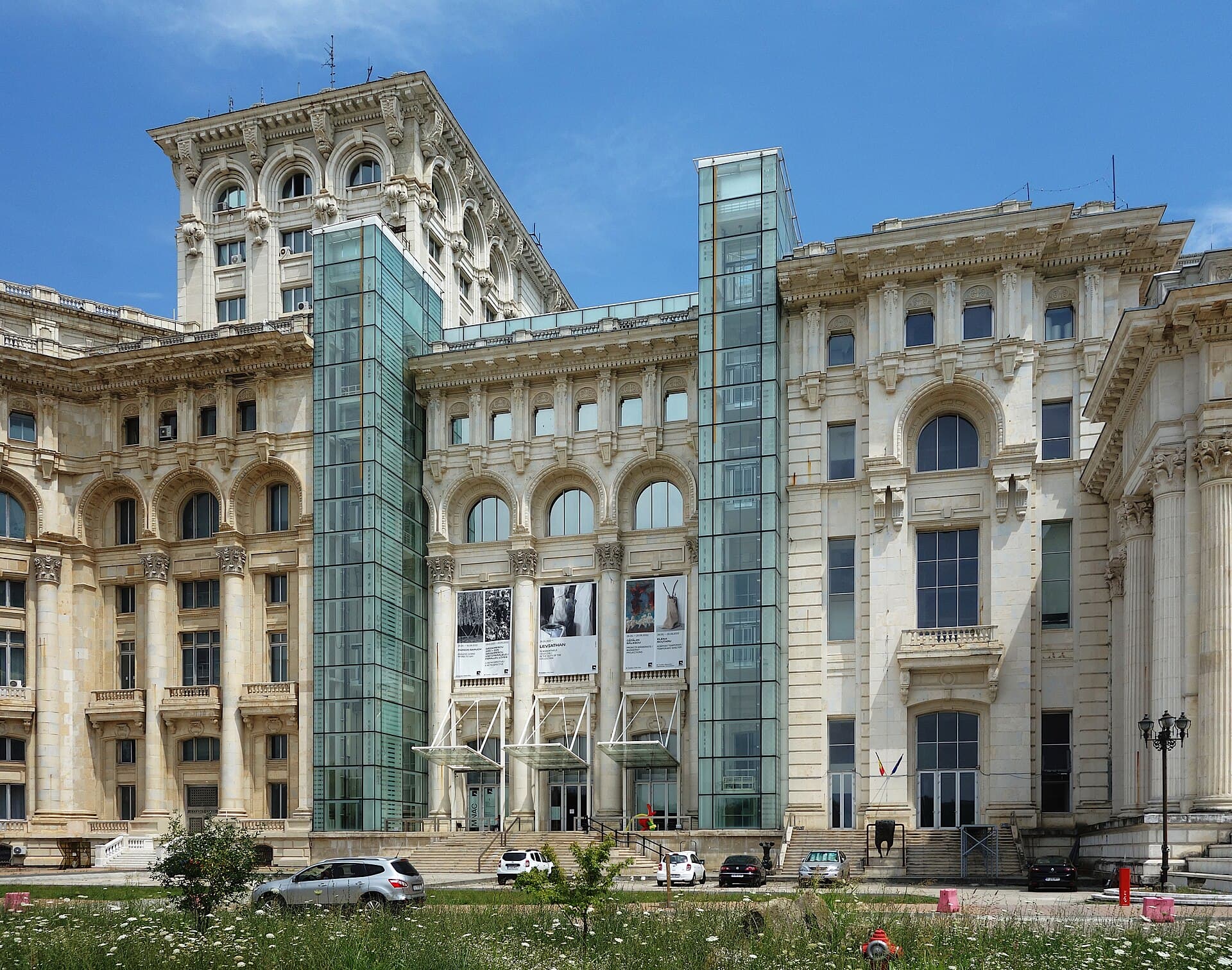 The National Museum of Contemporary Art in the parliament palace wing