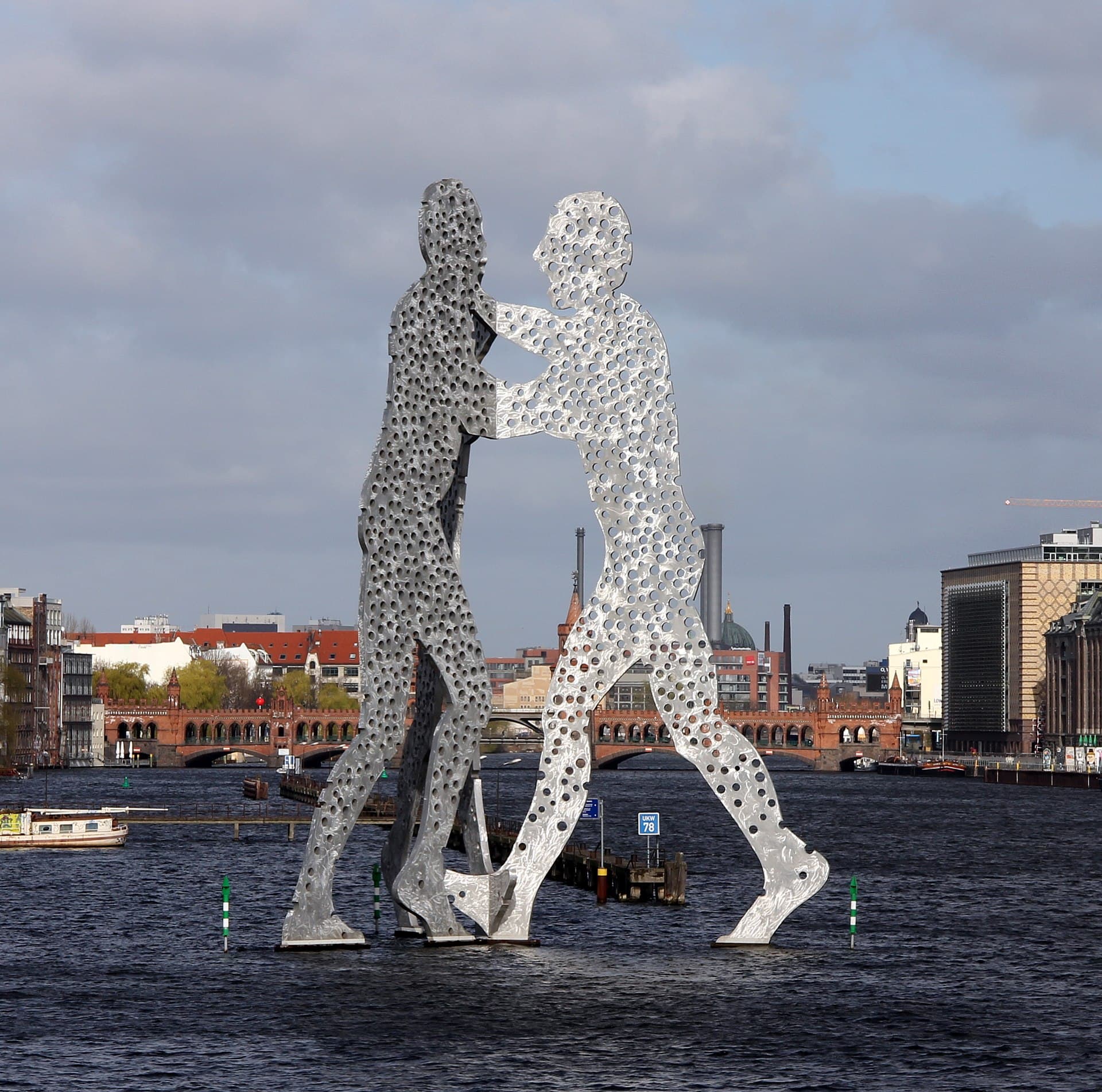 Molecule Man, Berlin