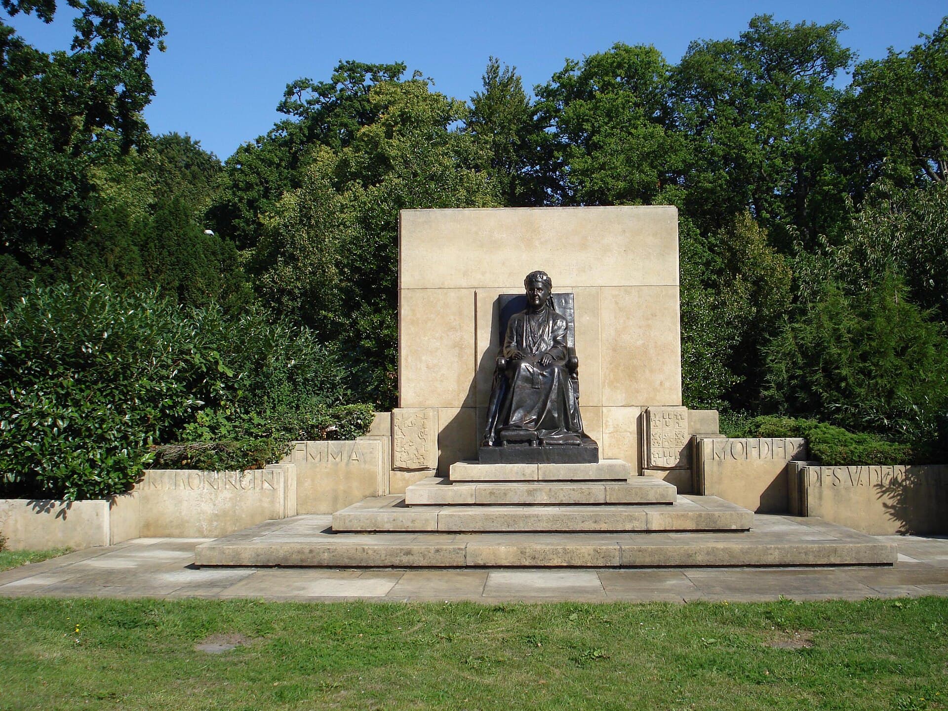 The Queen Emma Monument, The Hague