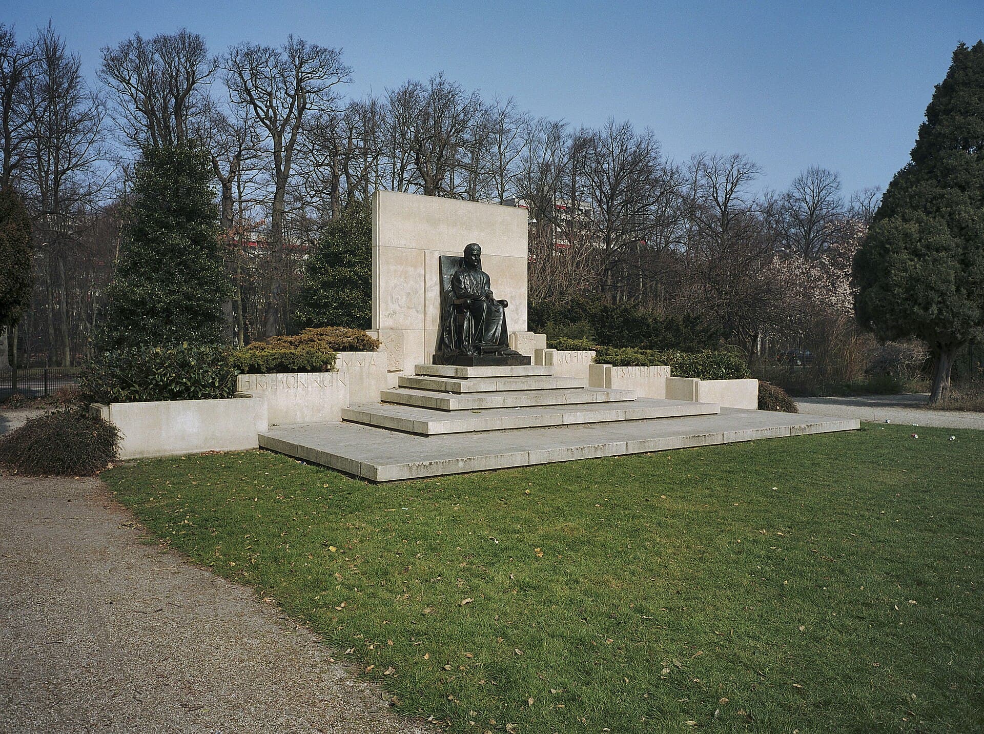 The Queen Emma Monument, The Hague