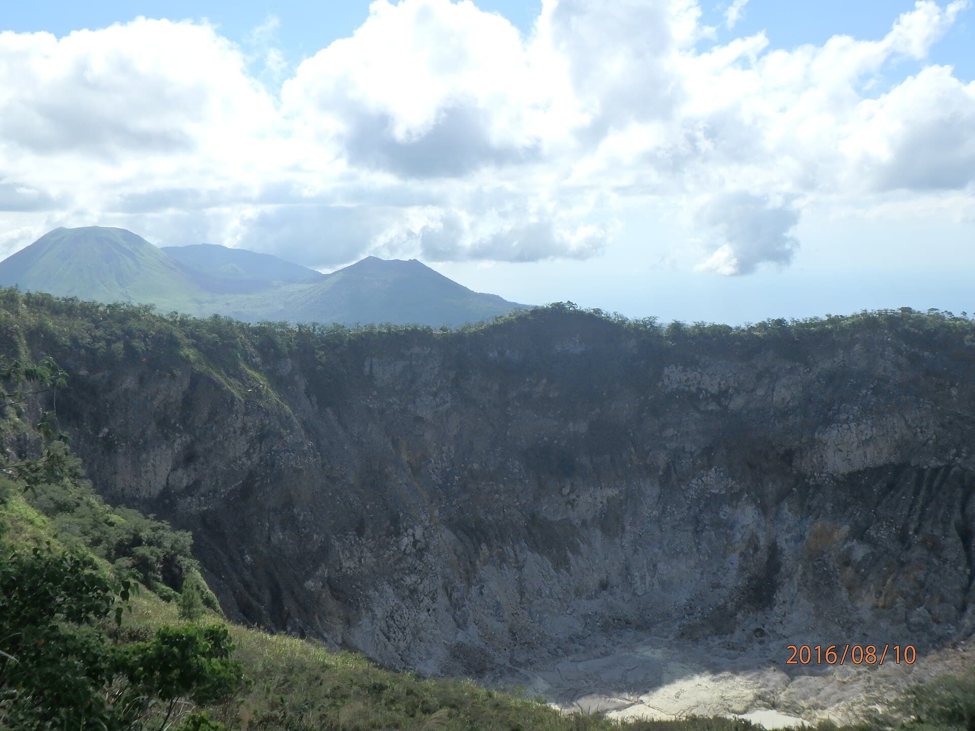 Mount Mahawu Crater, Manado