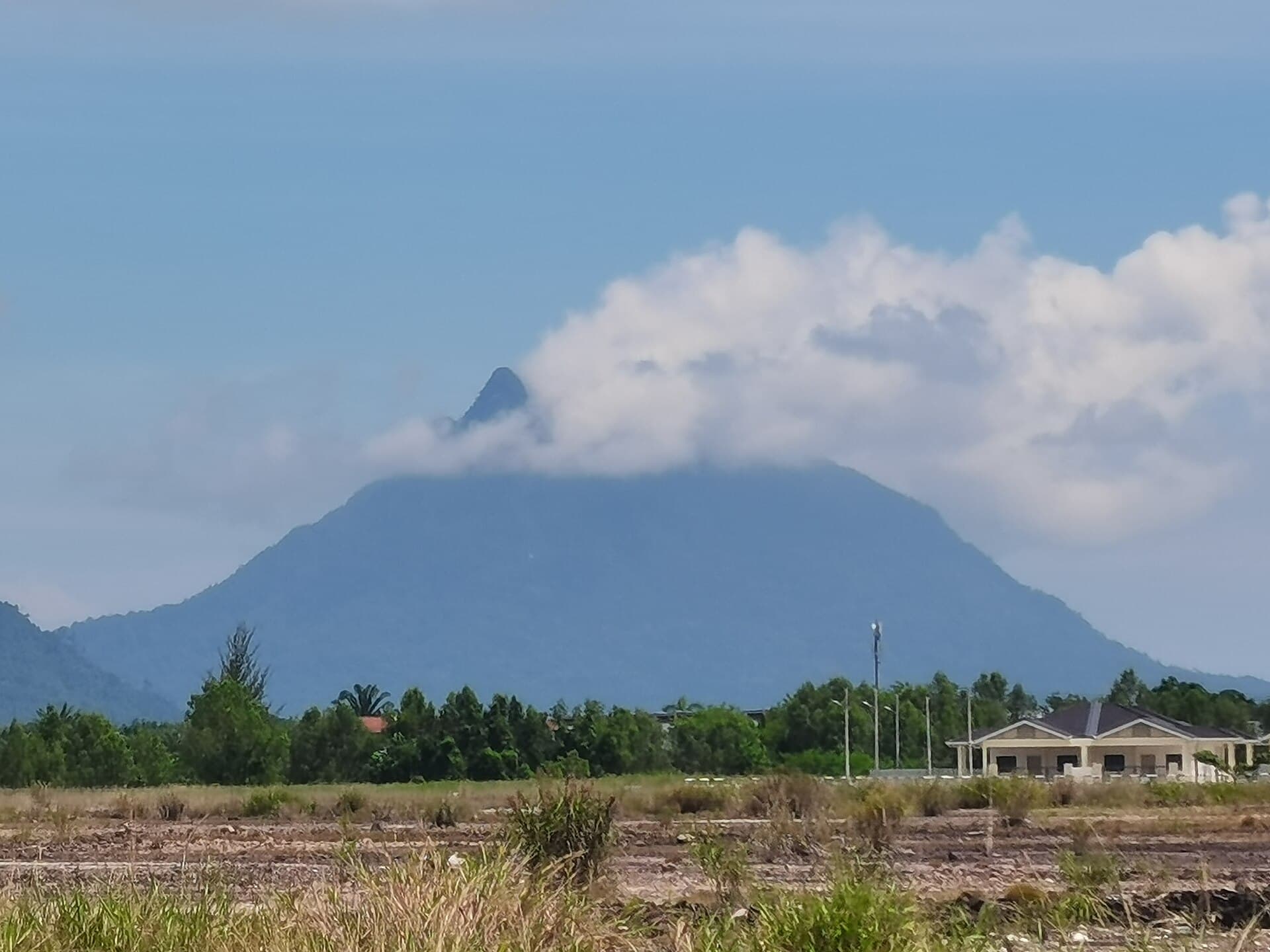 Mount Santubong, Kuching