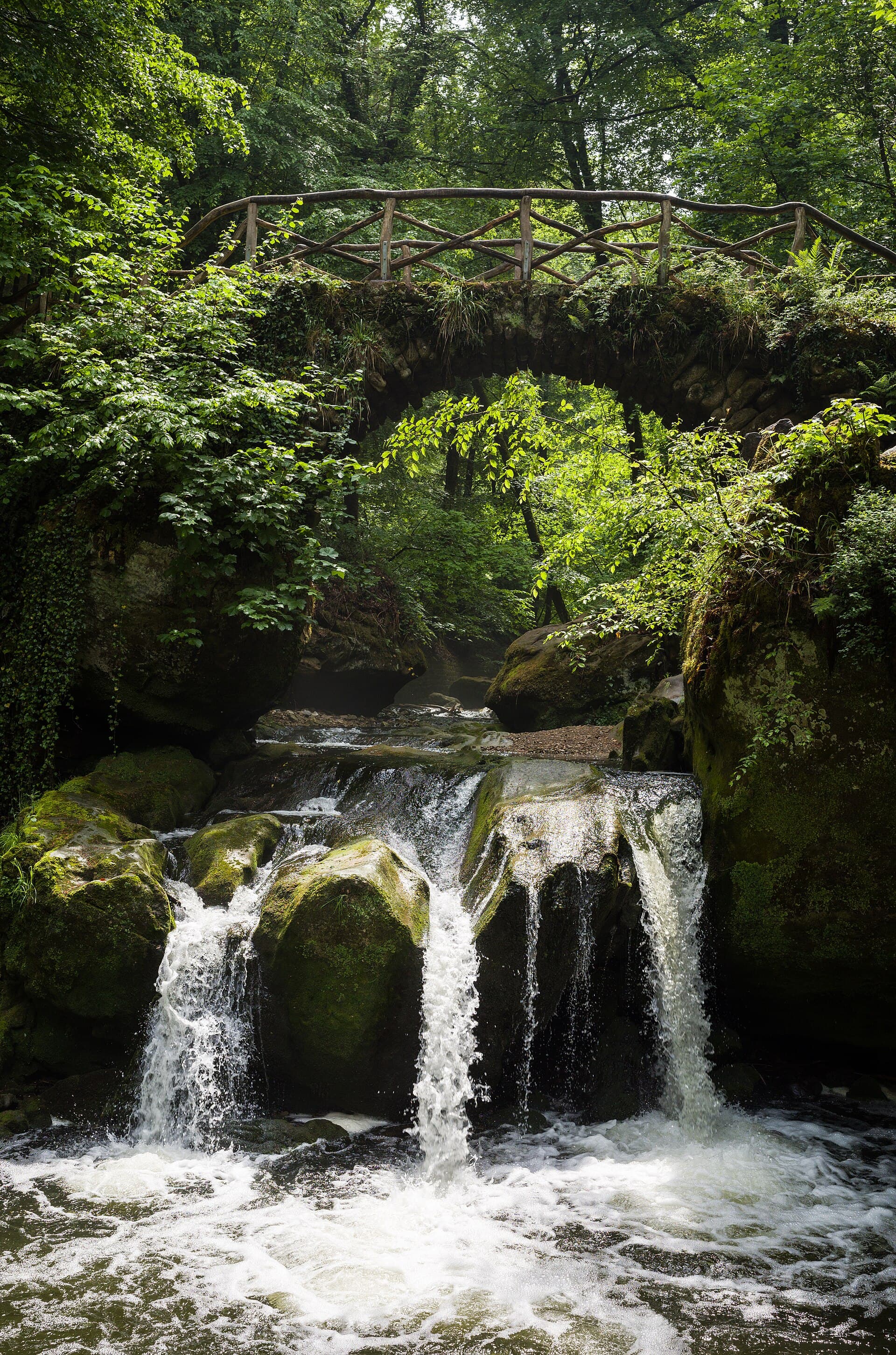 A narrow rock cleft that takes one person at a time