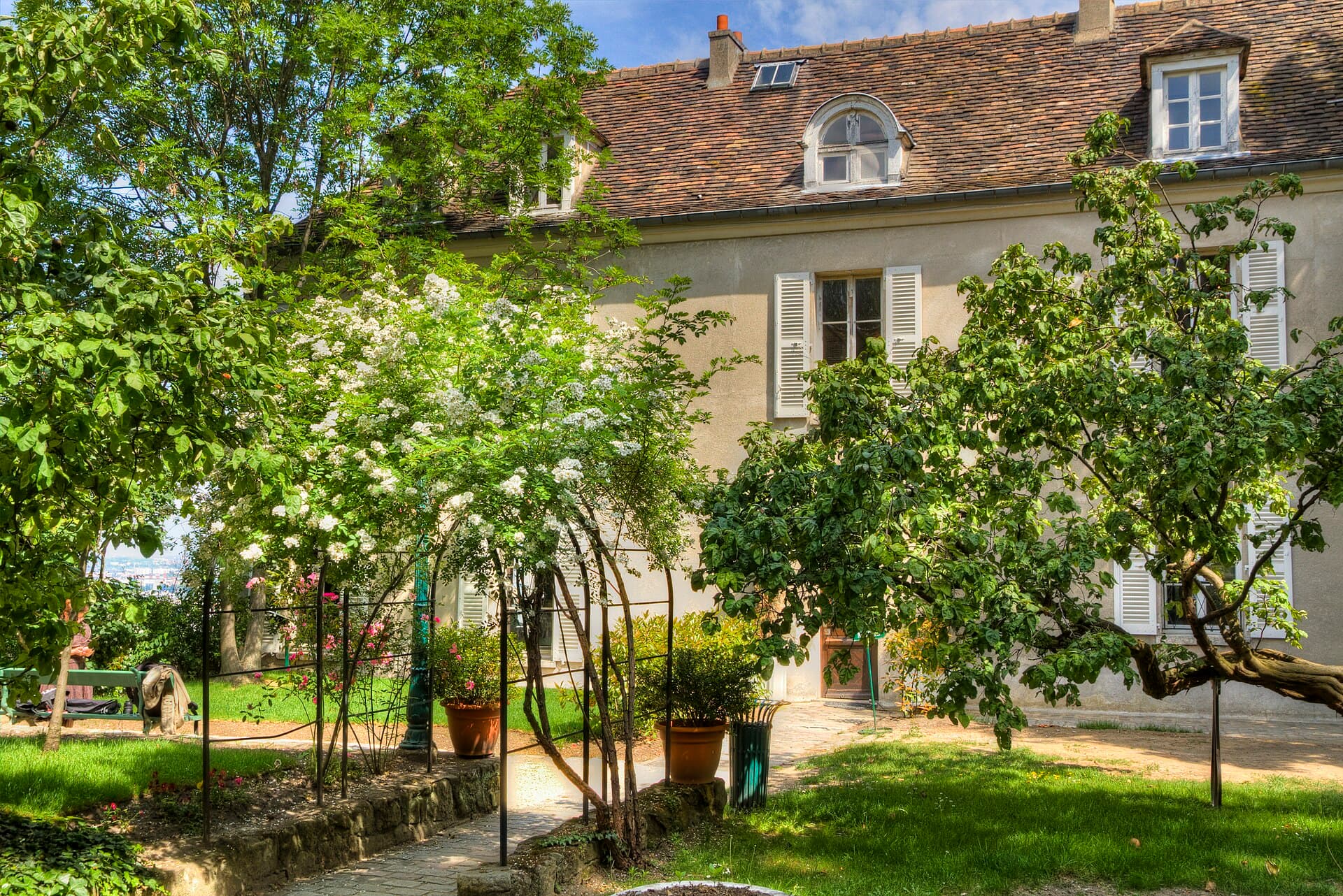 Musée de Montmartre and the Renoir Gardens, Paris