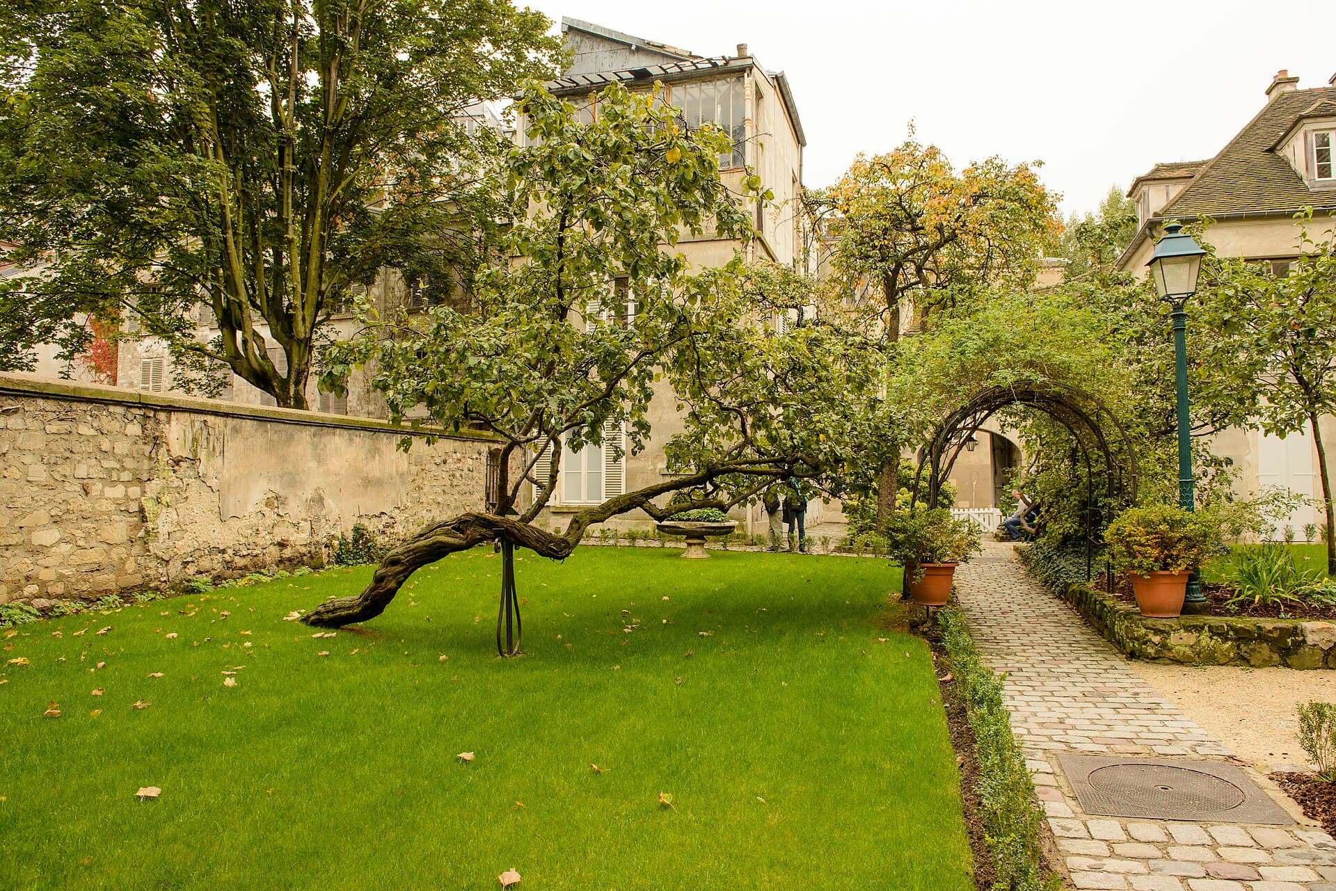 Musée de Montmartre and the Renoir Gardens, Paris