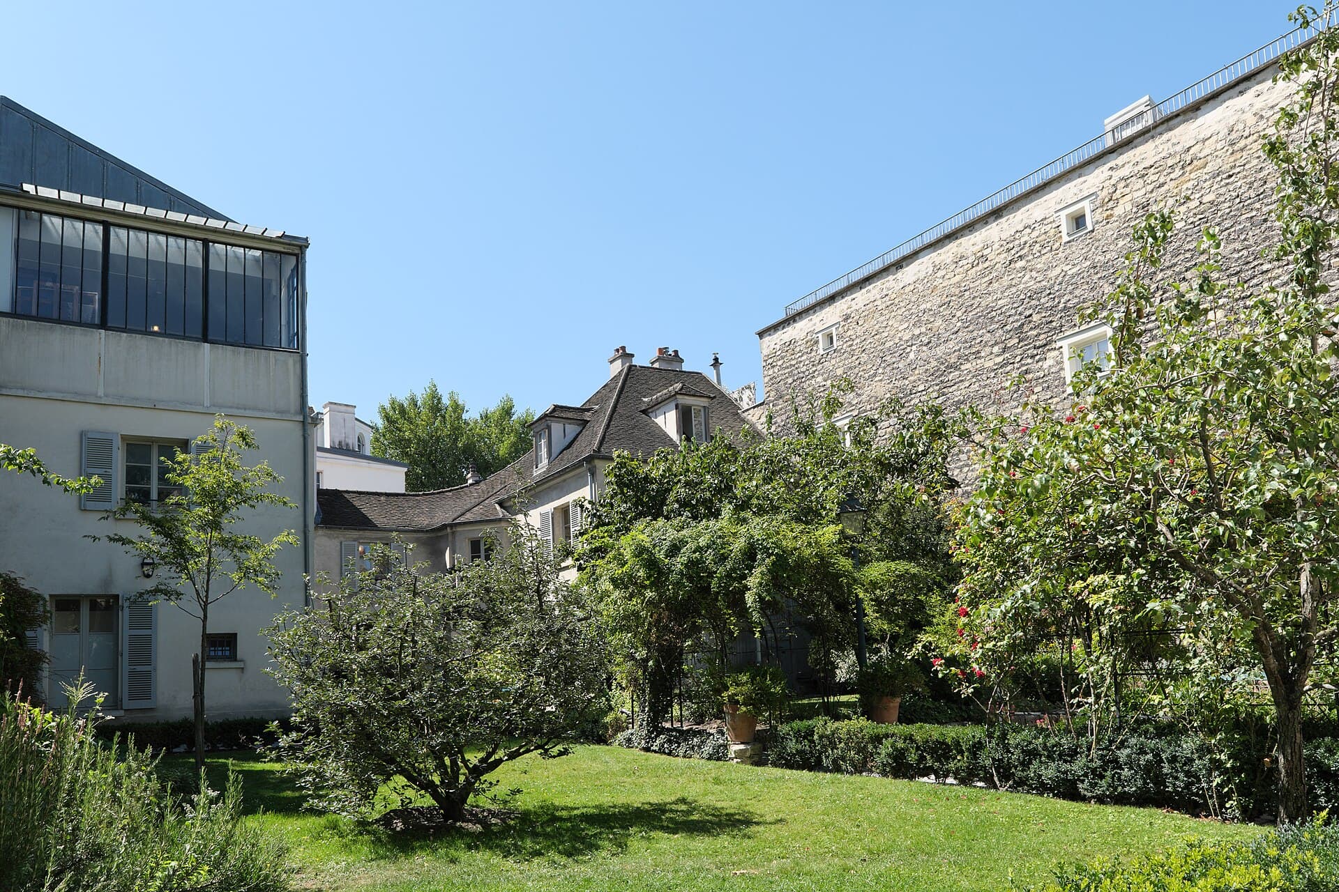 Musée de Montmartre and the Renoir Gardens, Paris
