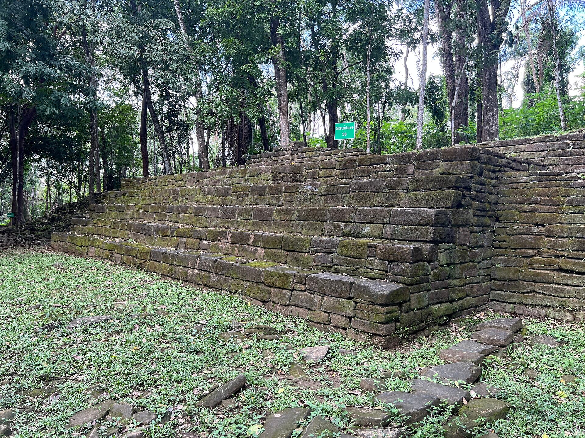 Nim Li Punit archaeological site