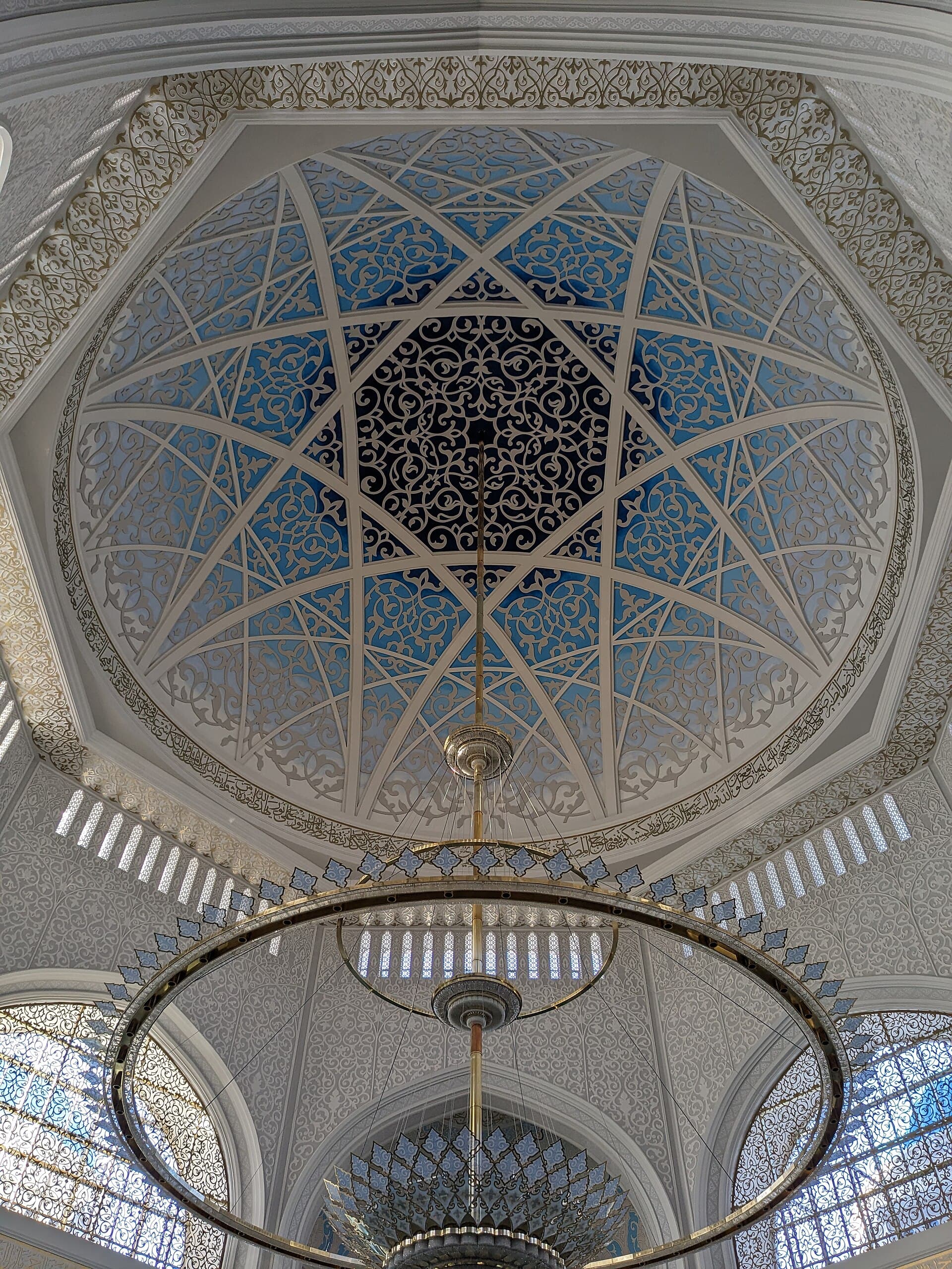 مسجد نور سلطان (مسجد أستانا الكبير)