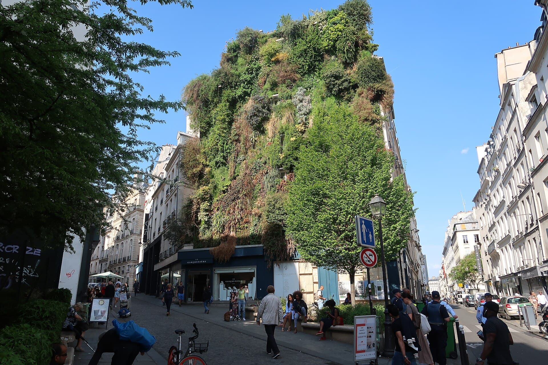 Oasis d'Aboukir, Paris