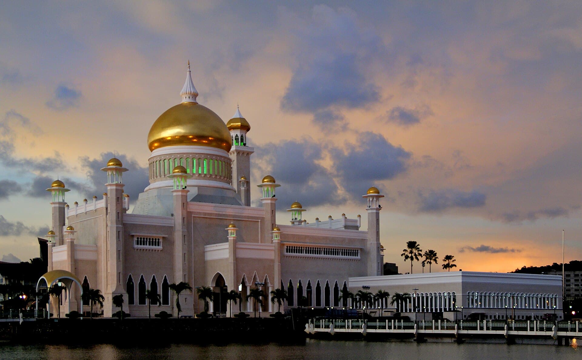 Omar Ali Saifuddien Mosque