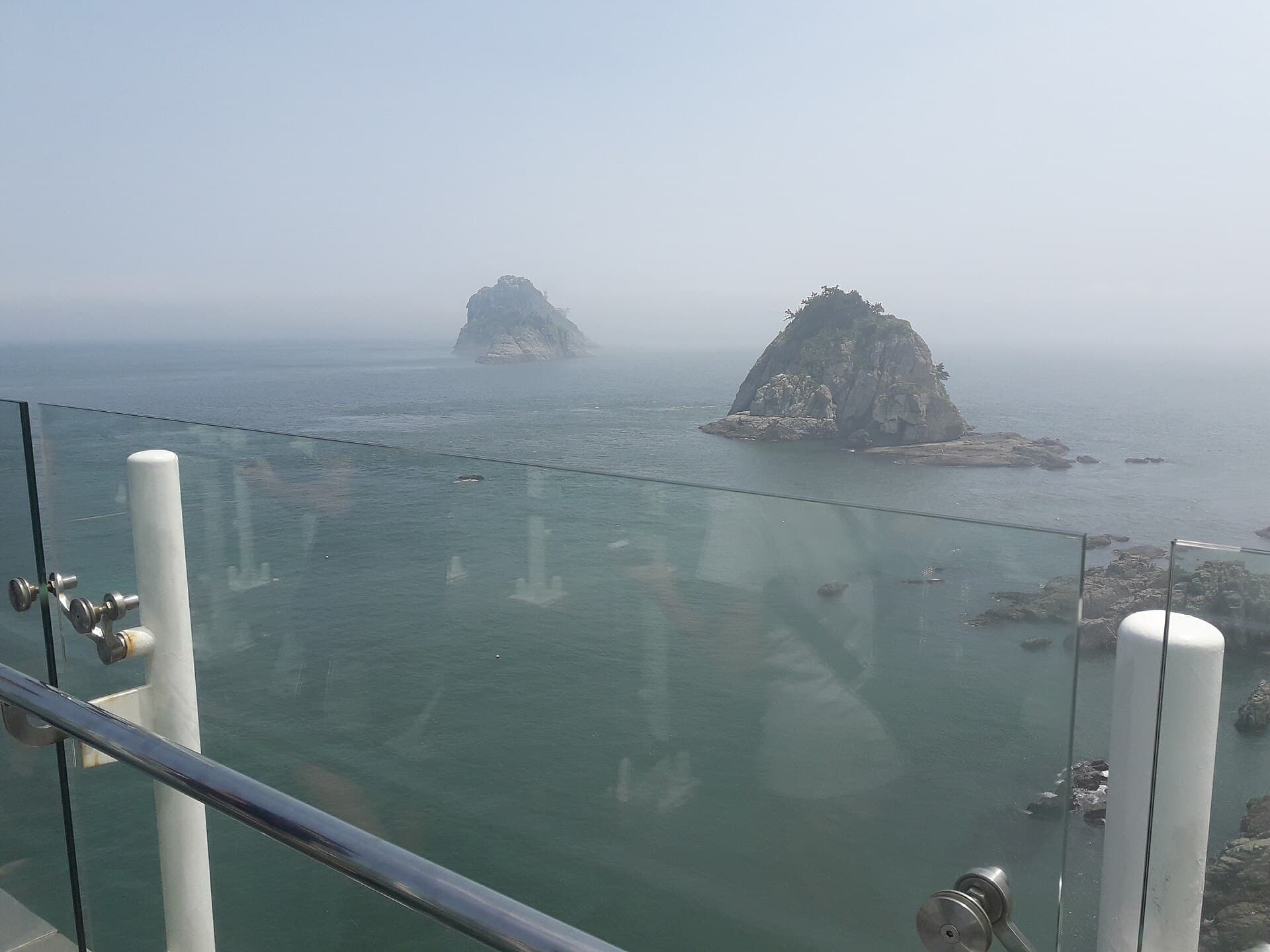 Oryukdo Skywalk, Busan