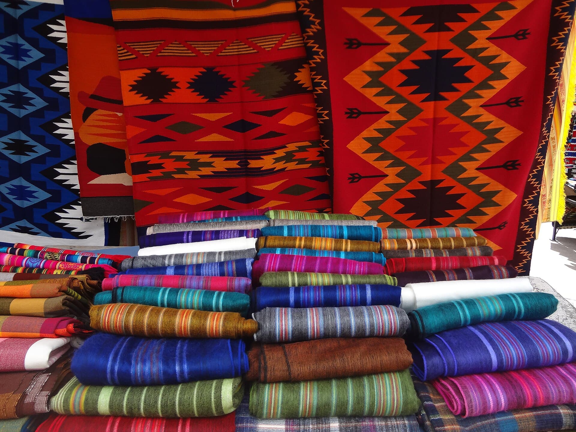Otavalo market and Plaza de Ponchos