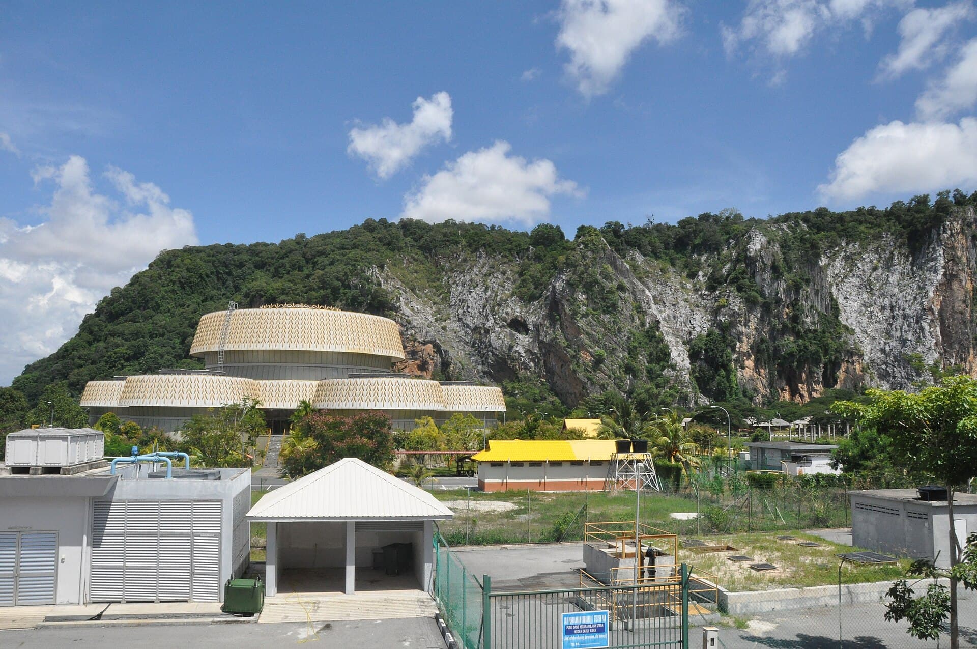 The Paddy Museum at the foot of Gunung Keriang