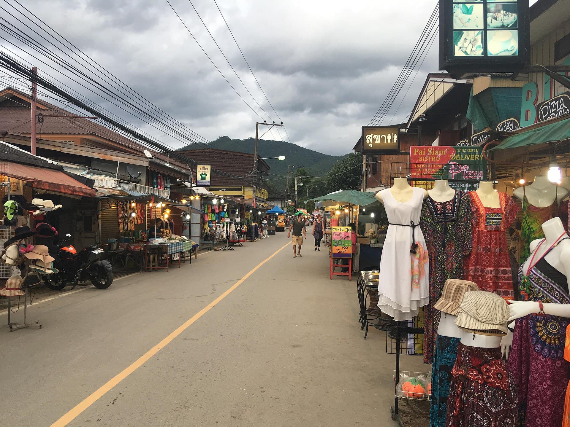 Pai Walking Street, Pai