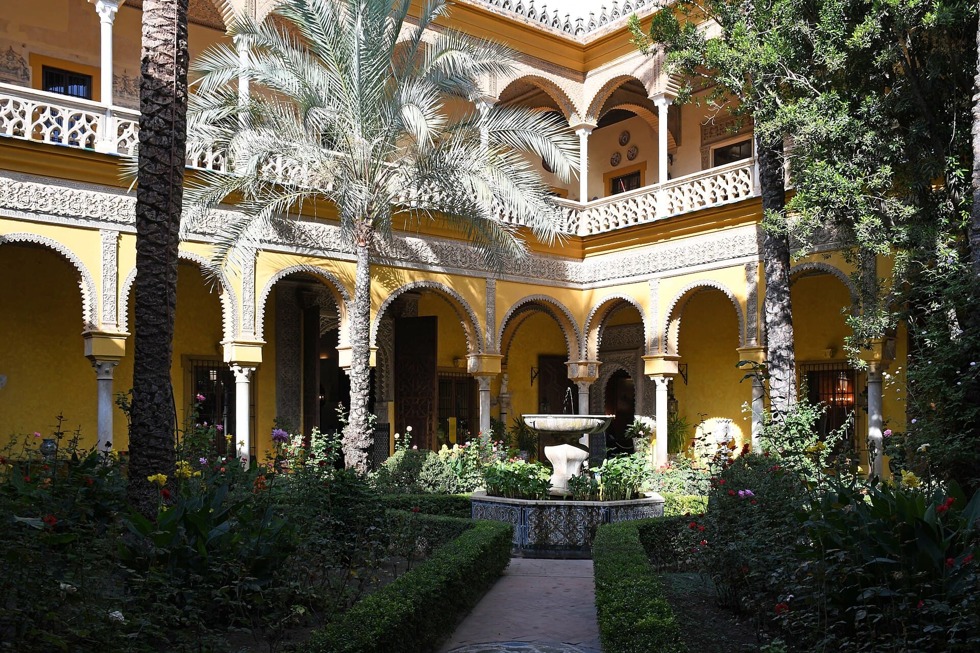 Palacio de las Dueñas, Seville