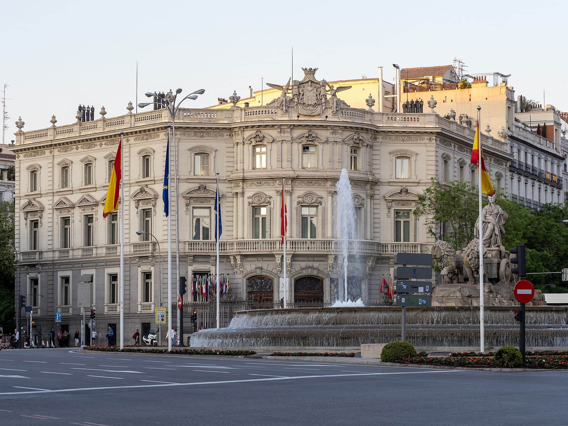 Palacio de Linares, Madrid