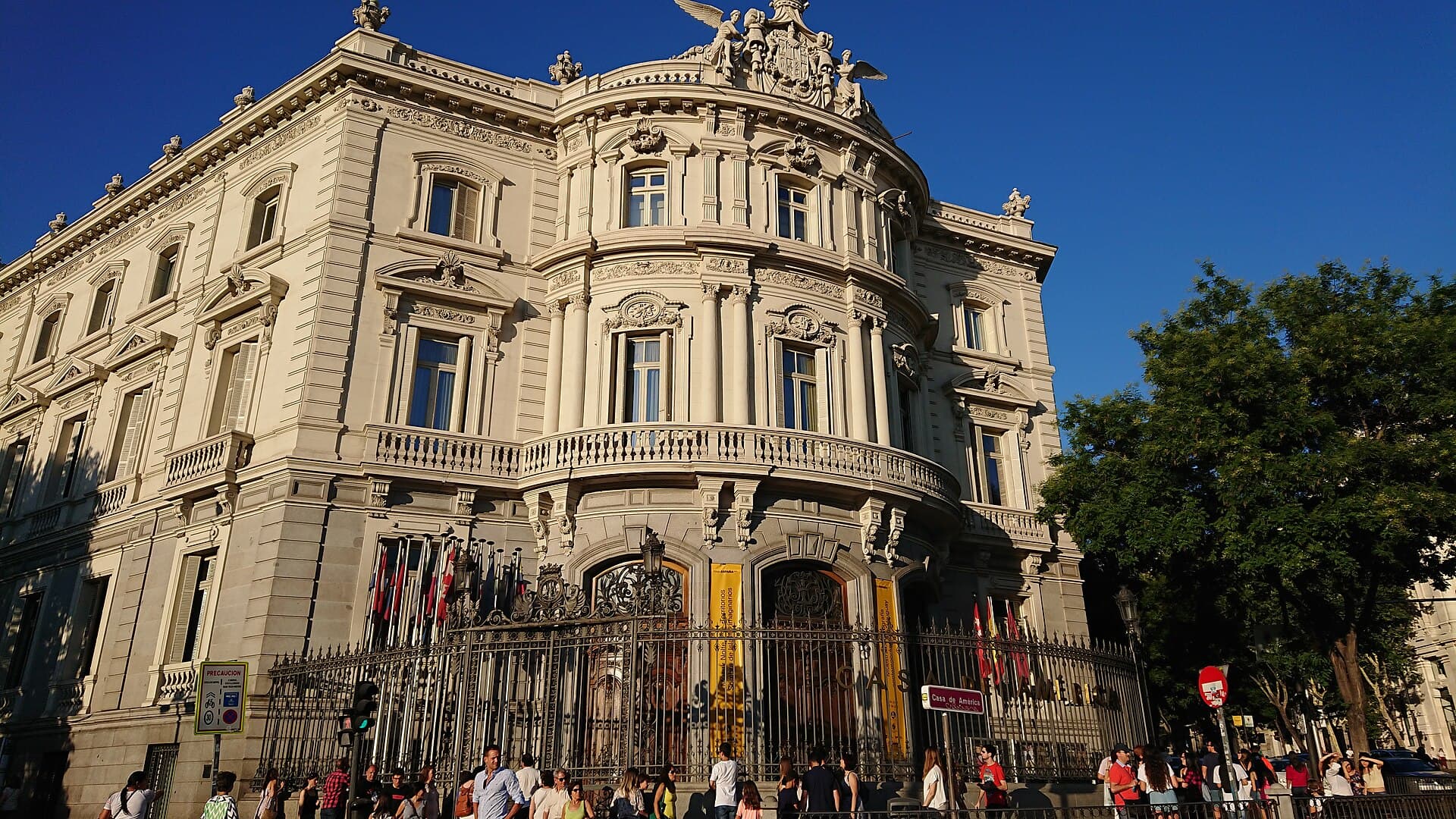 Palacio de Linares, Madrid