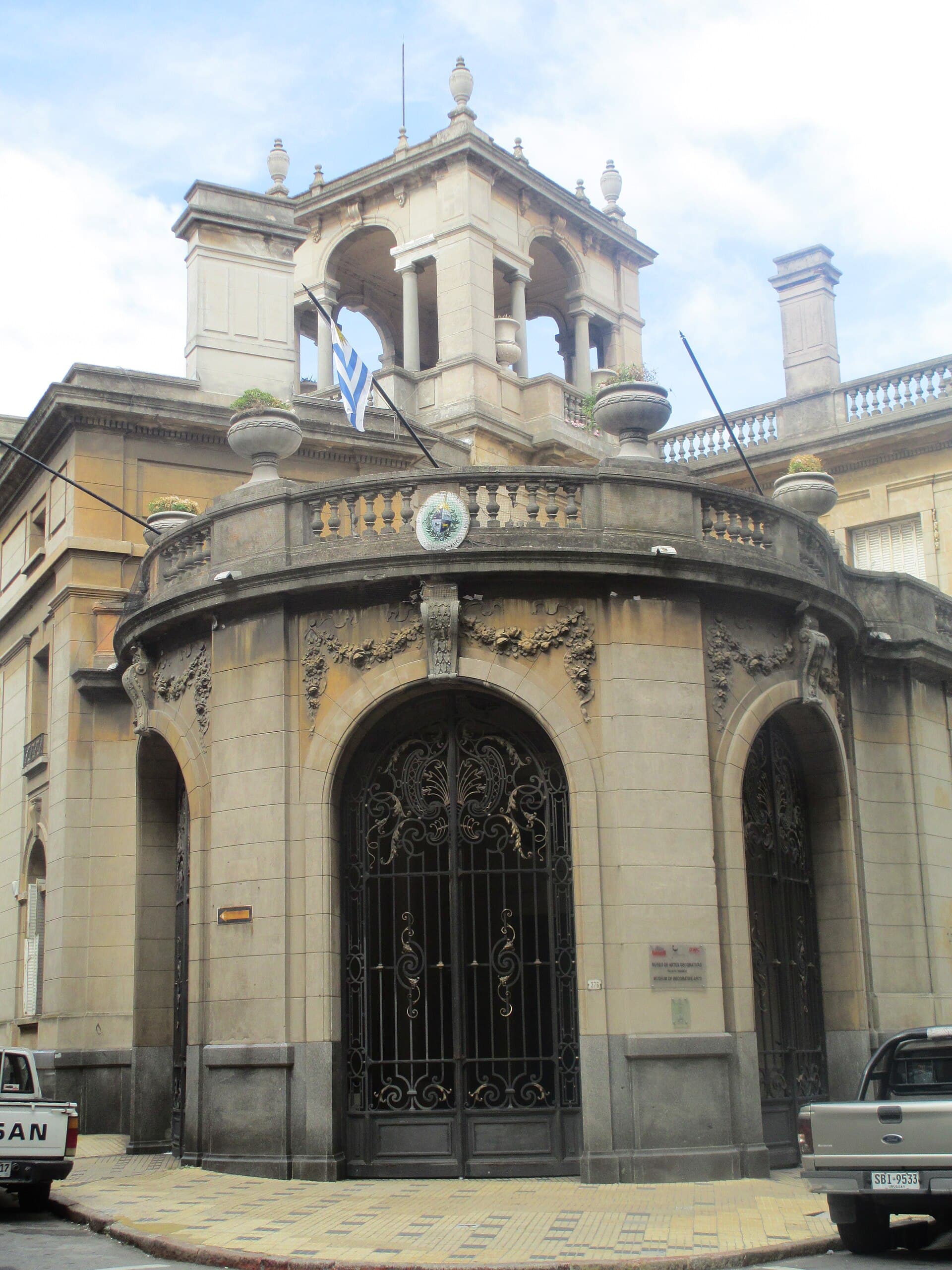 Palacio Taranco and its gardens