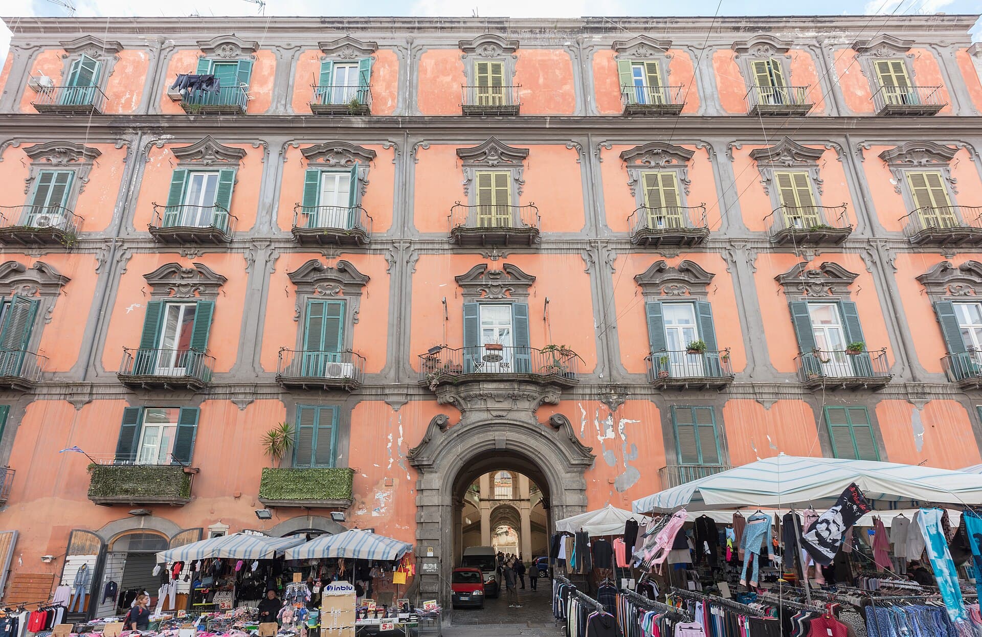 Palazzo dello Spagnolo, Naples