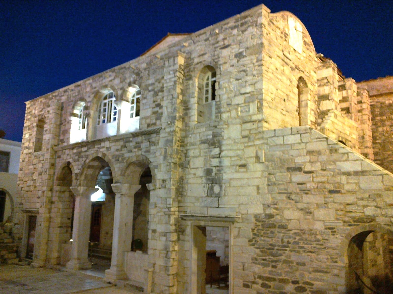 Paros