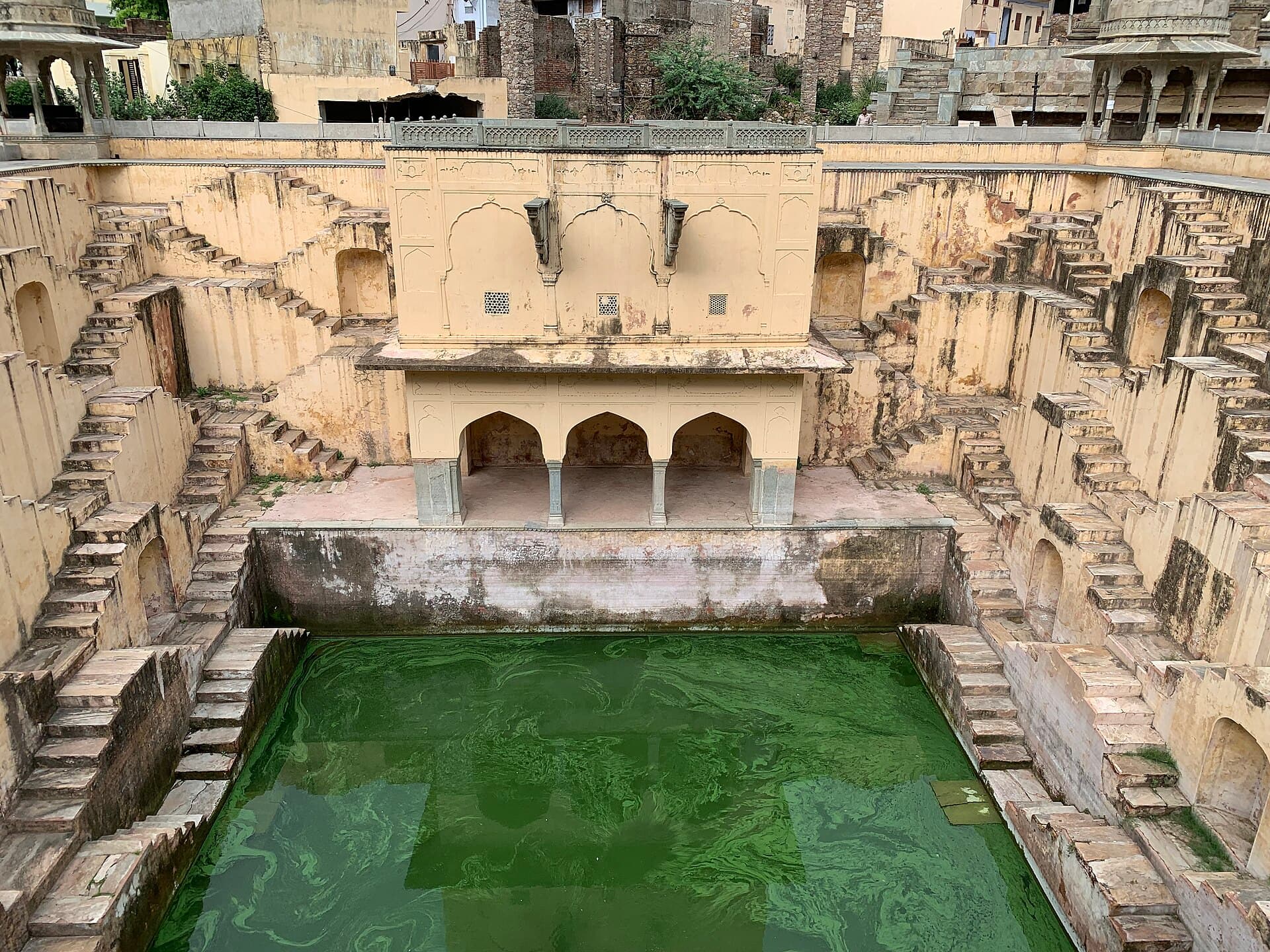 Panna Meena ka Kund
