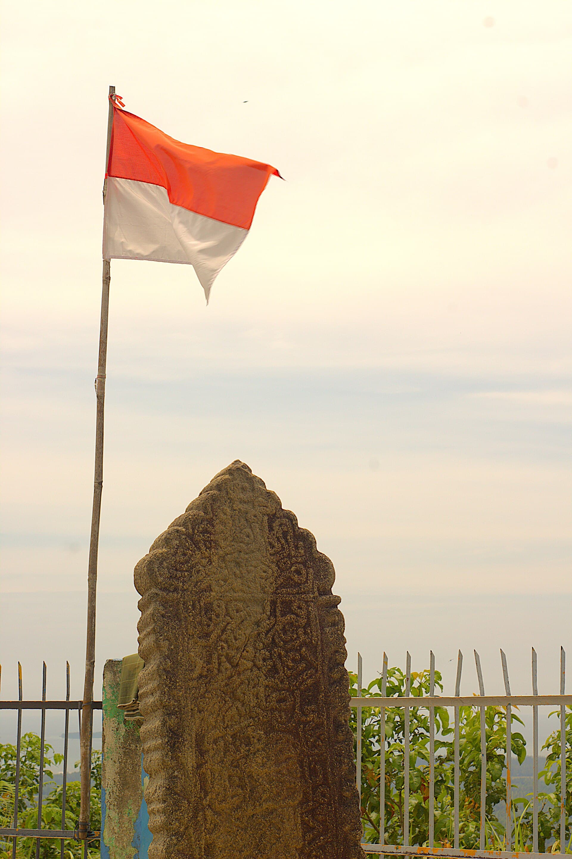 Papan Tinggi tomb on the hill near Barus