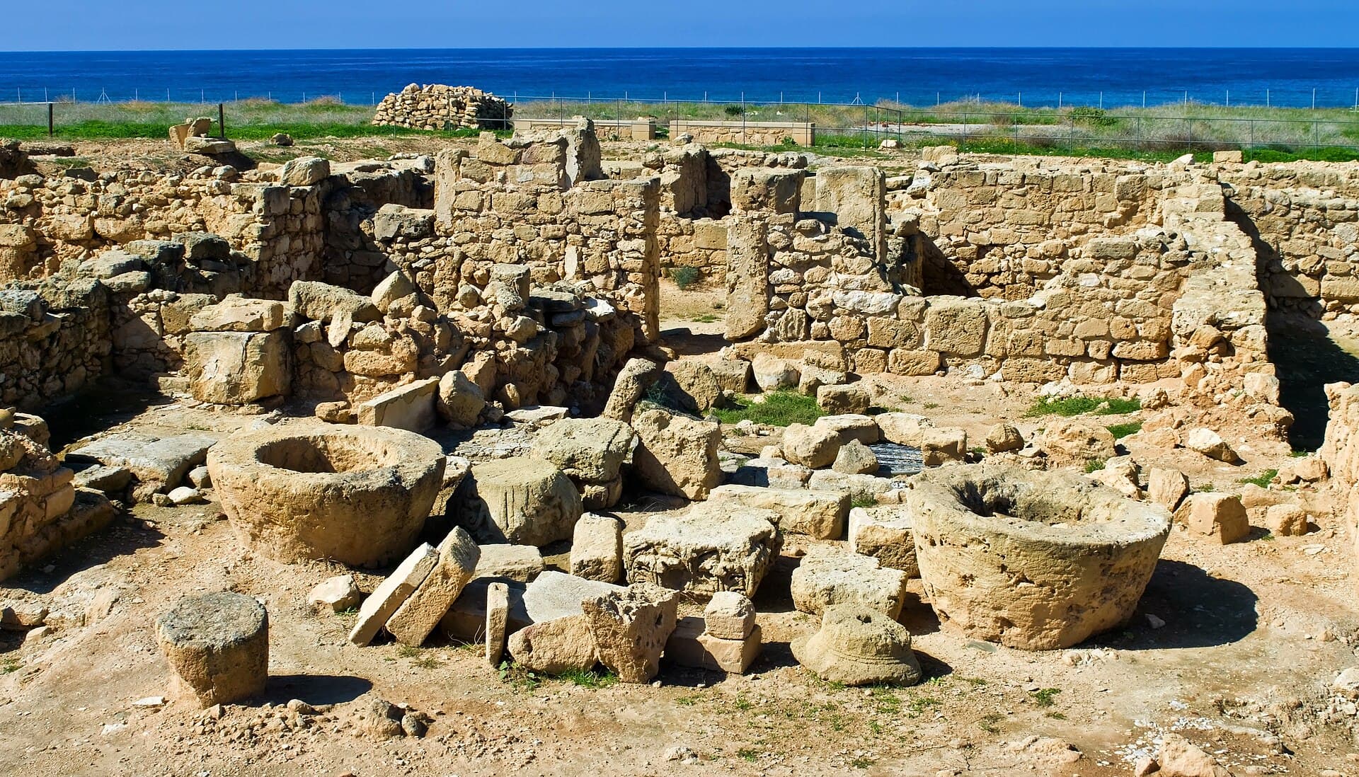 بافوس