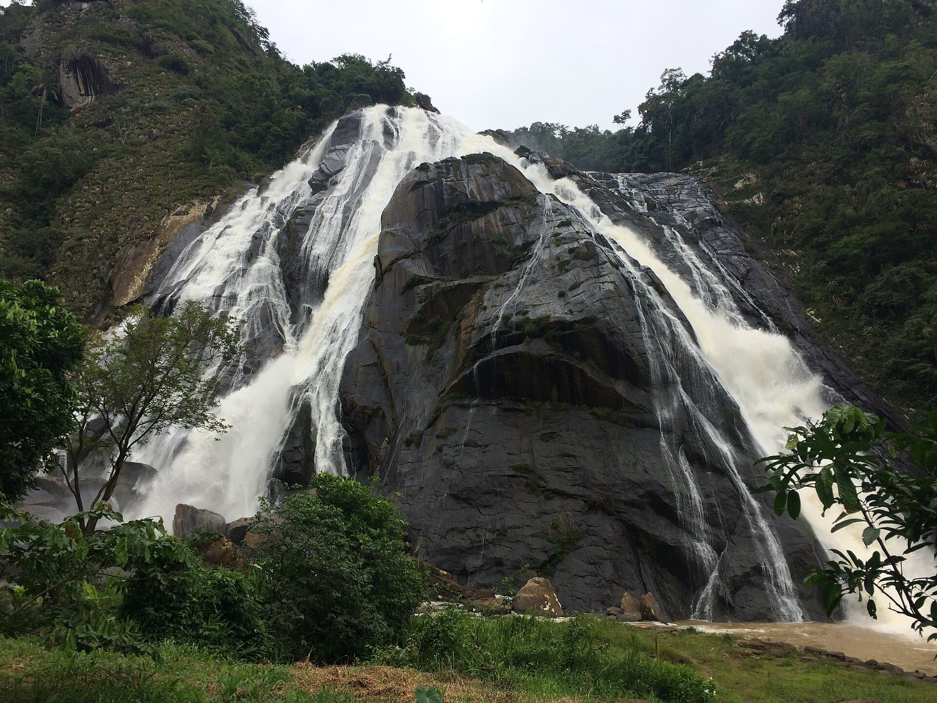 Cachoeira da Fumaça State Park (Espírito Santo), Alegre