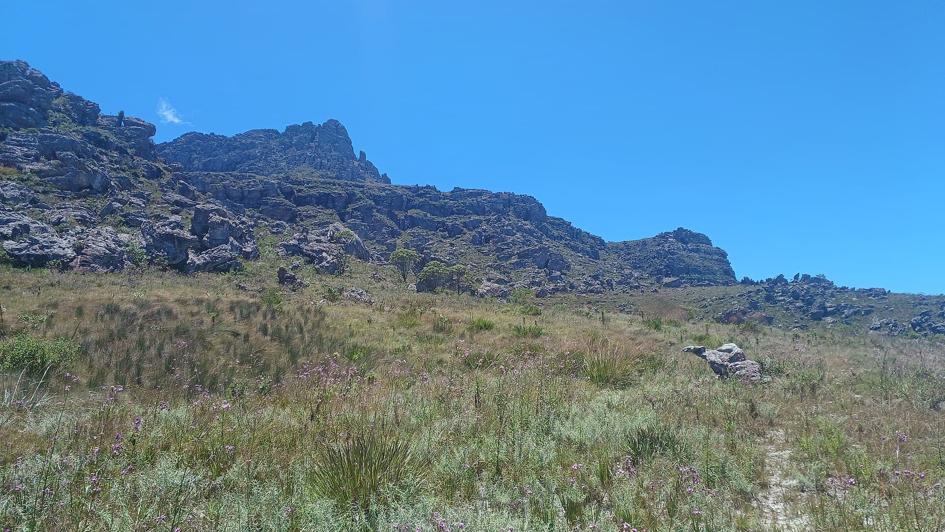 Pico do Itambé State Park, Santo Antônio do Itambé