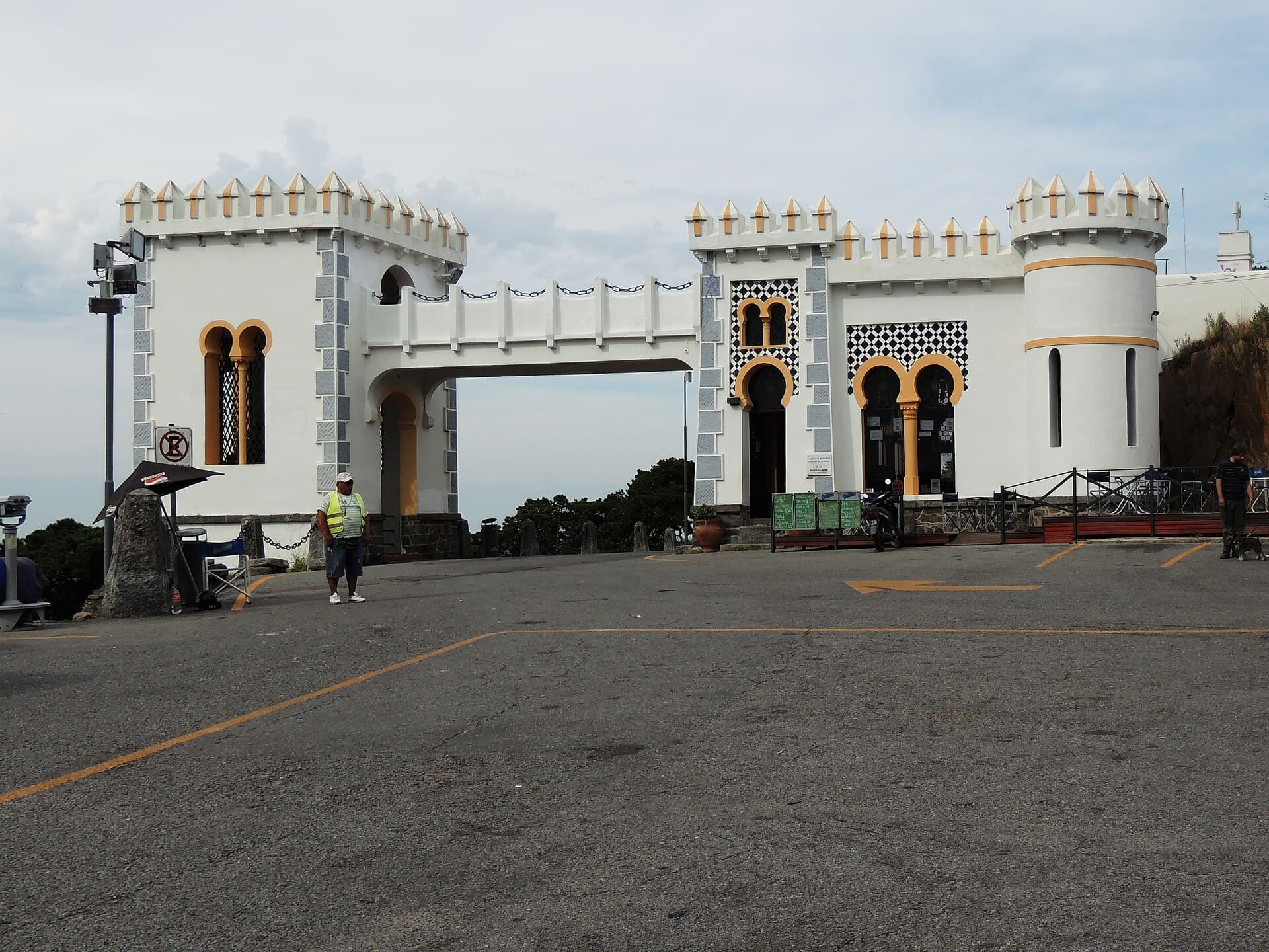 Parque Independencia and the Moorish Castle (Tandil), Tandil