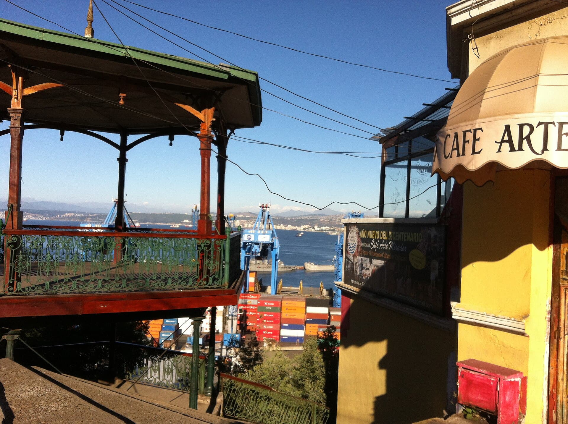 Valparaíso port from Paseo 21 de Mayo