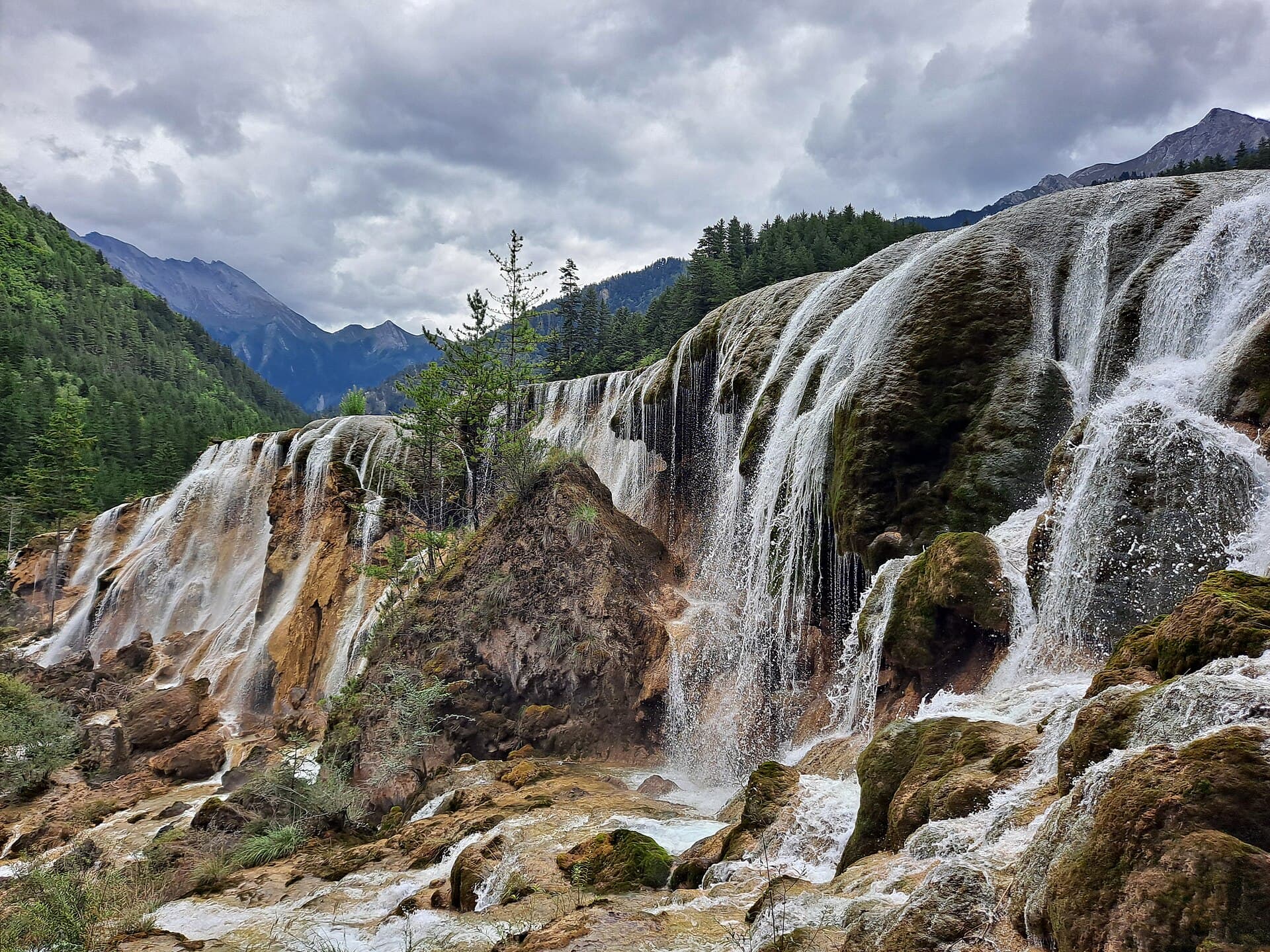 Pearl Shoal Waterfall