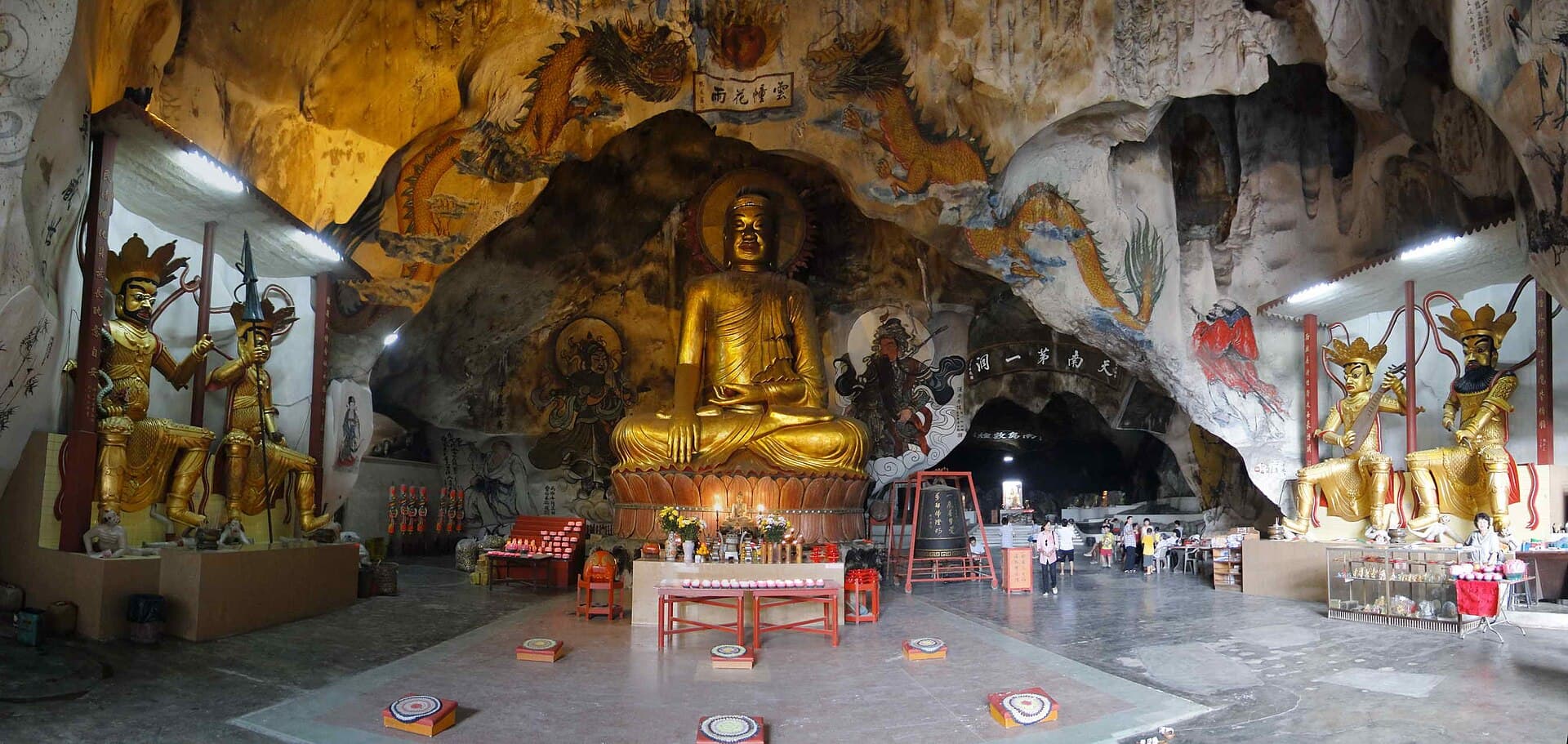 Perak Tong cave temple