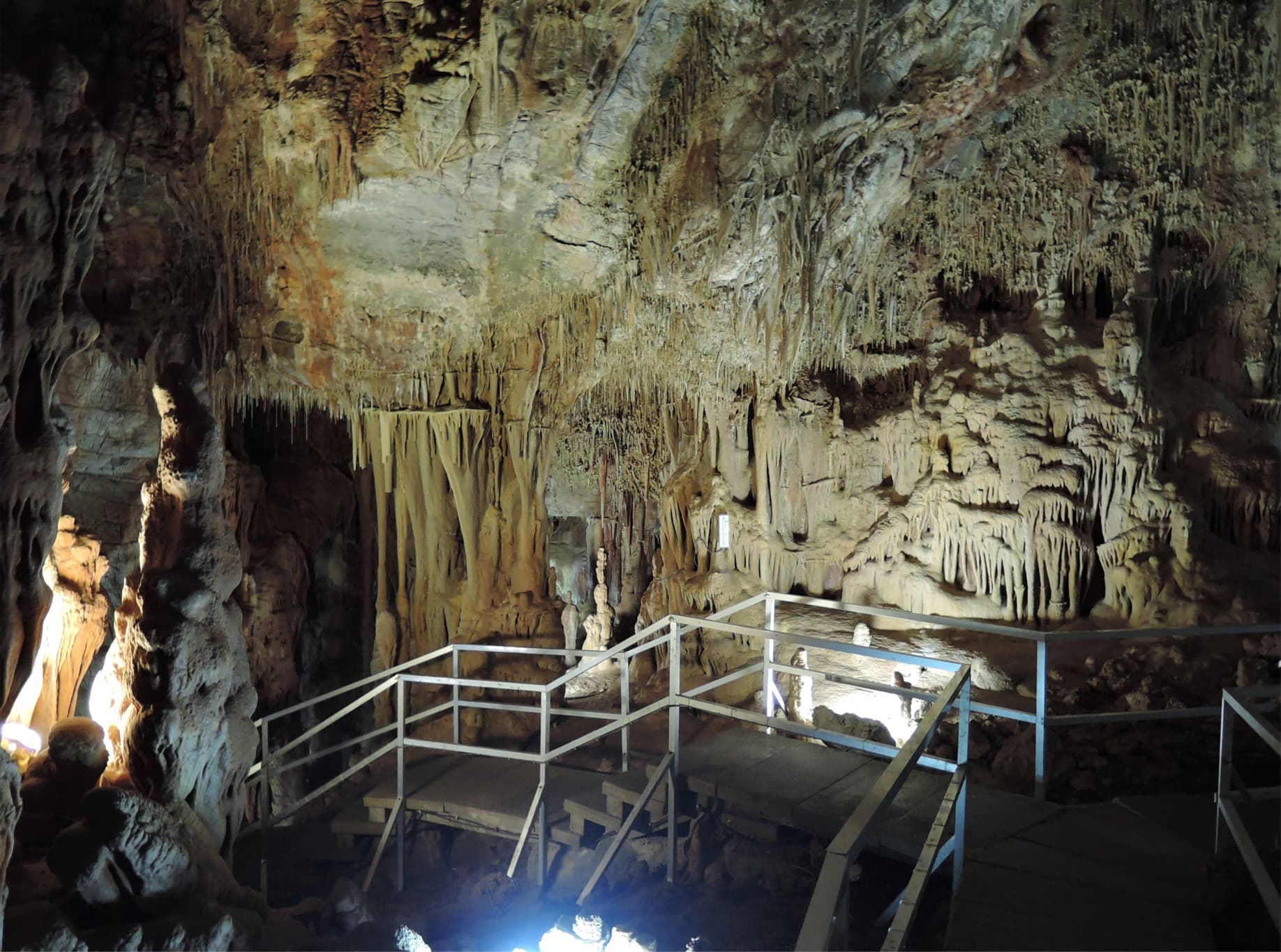 Petralona Cave, Halkidiki