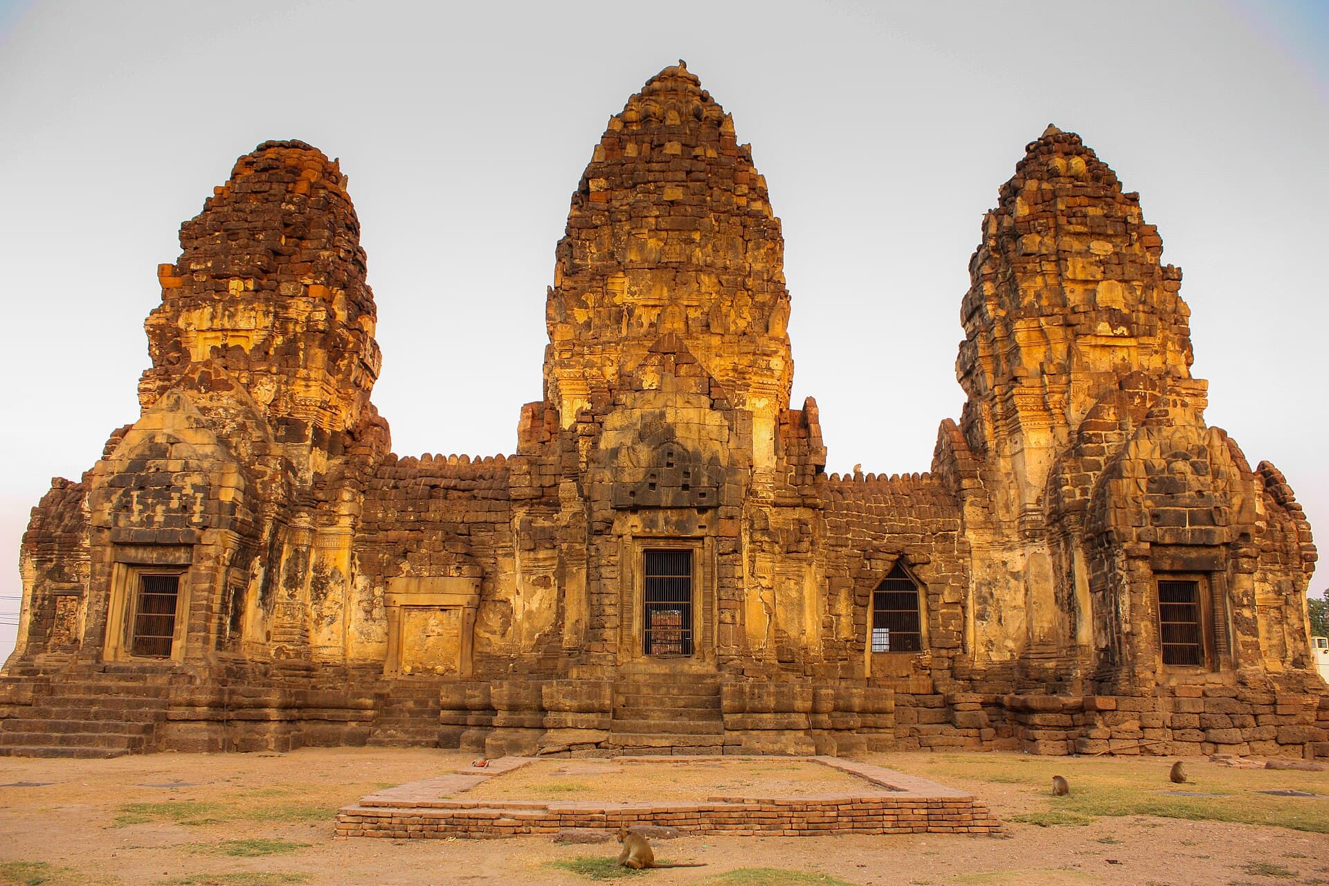 Phra Prang Sam Yot, Lopburi