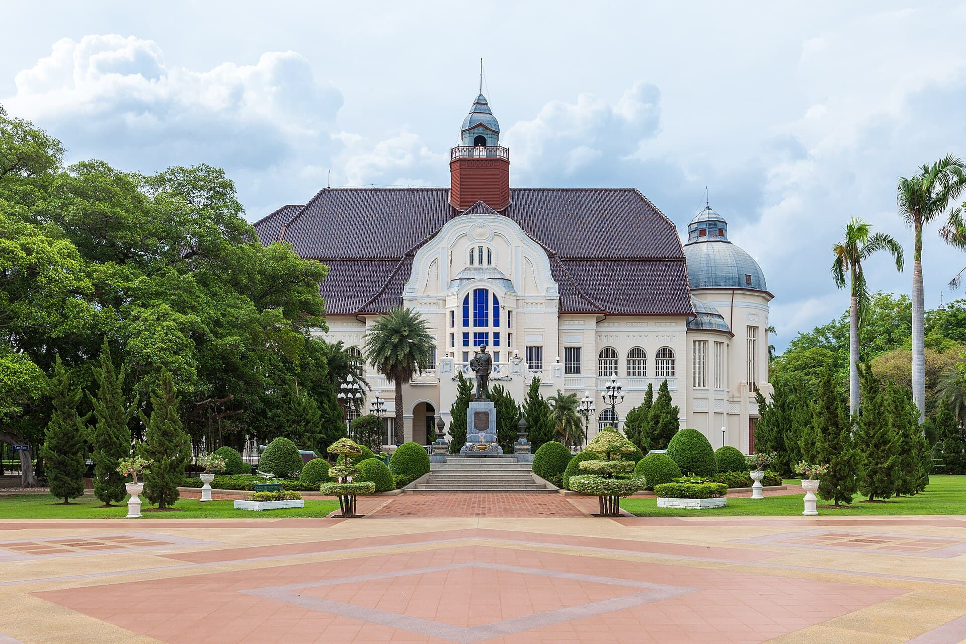 Phra Ram Ratchaniwet (Ban Puen Palace), Phetchaburi