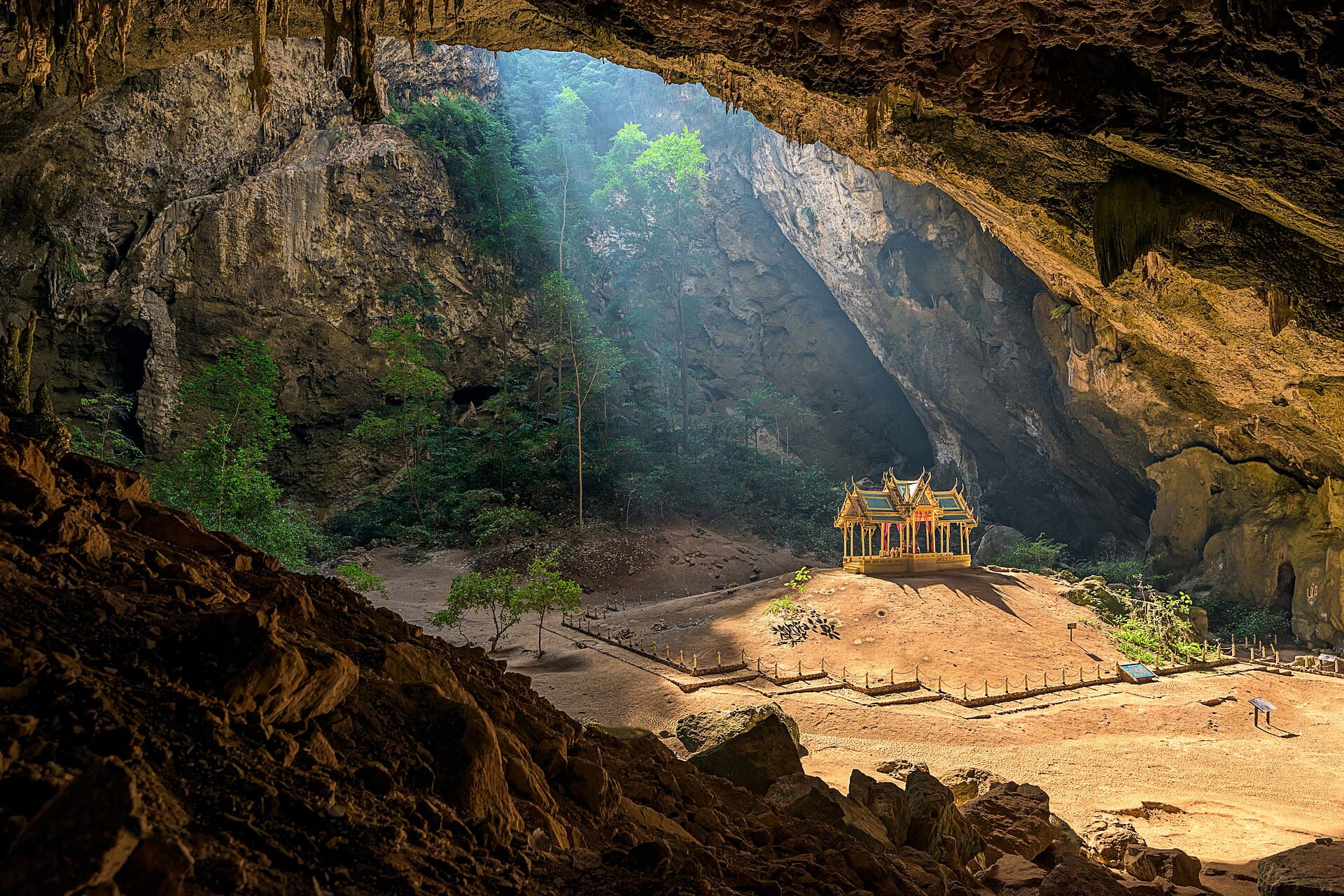 Phraya Nakhon Cave (Sam Roi Yot), Hua Hin