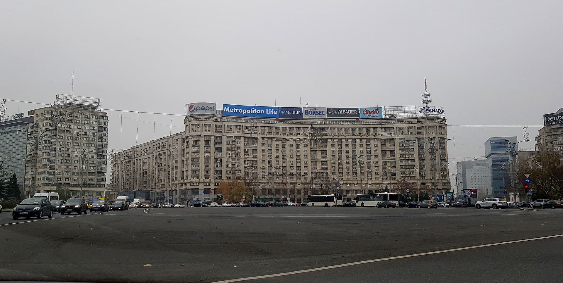 Piața Victoriei from above
