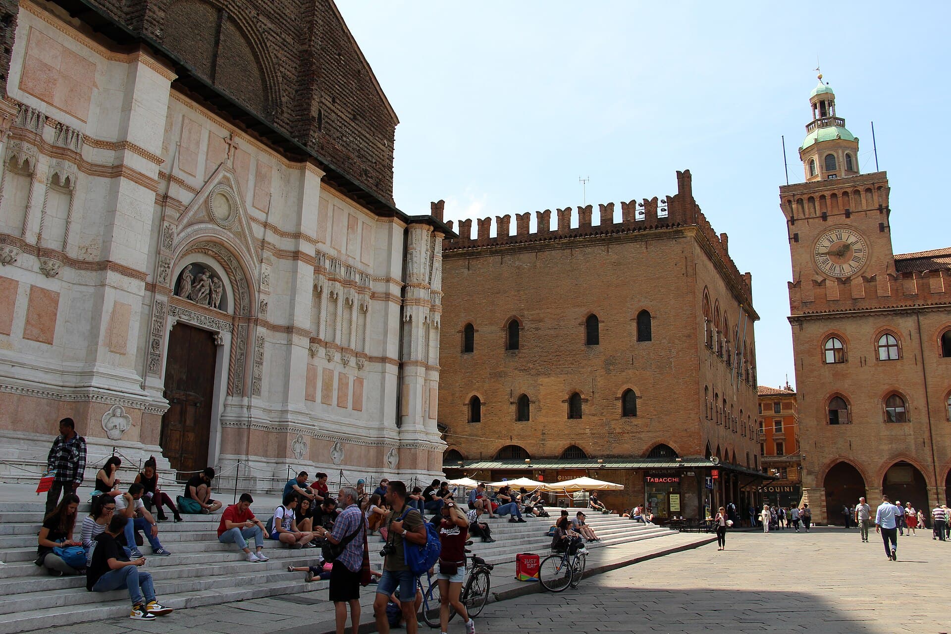 Piazza Maggiore, Bologna