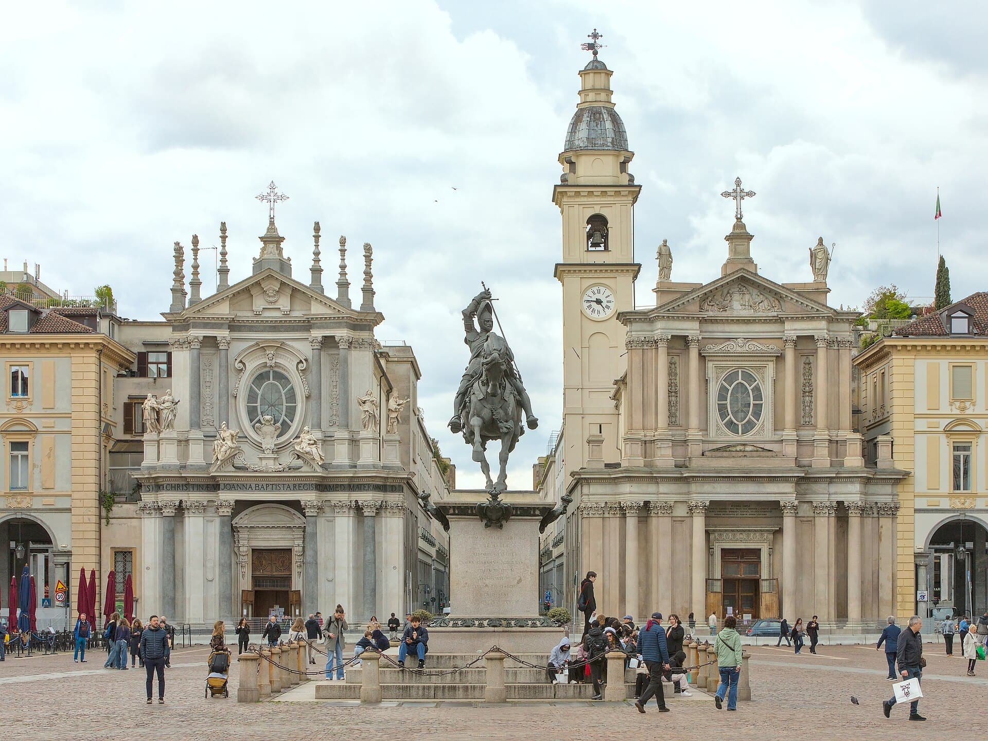 Piazza San Carlo, Turin
