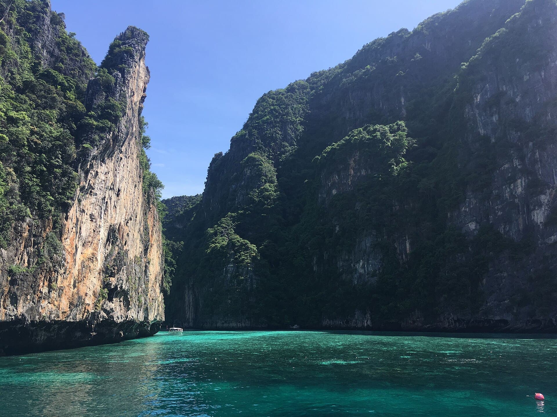 Pileh Lagoon, Phi Phi Leh
