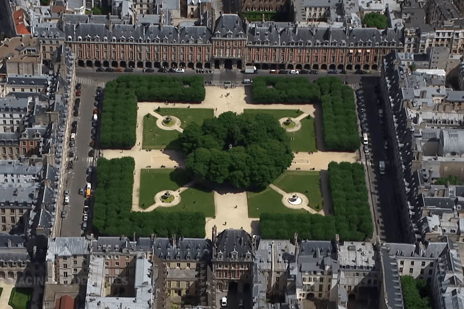 place des Vosges, Paris