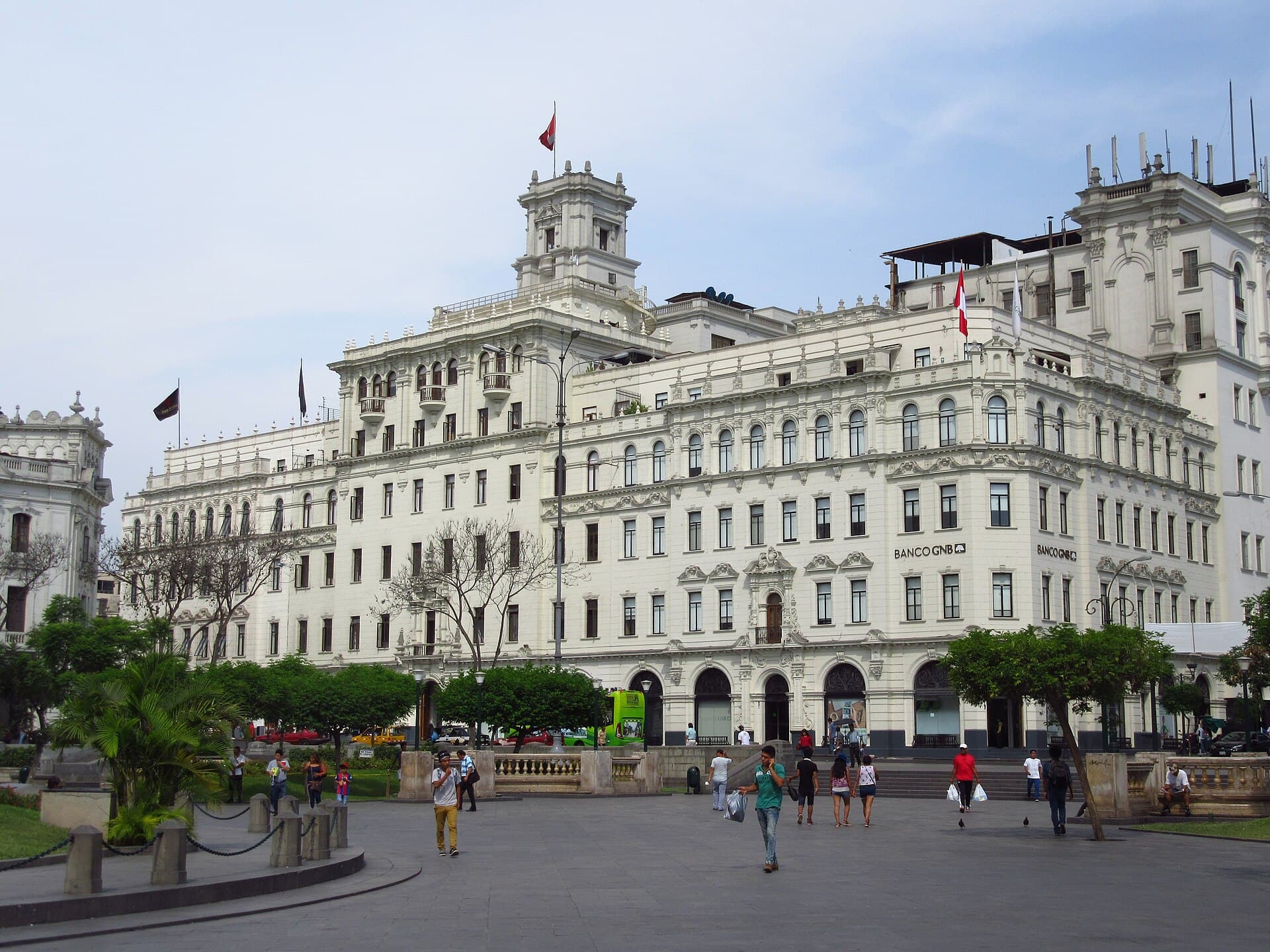 Plaza San Martín, Lima