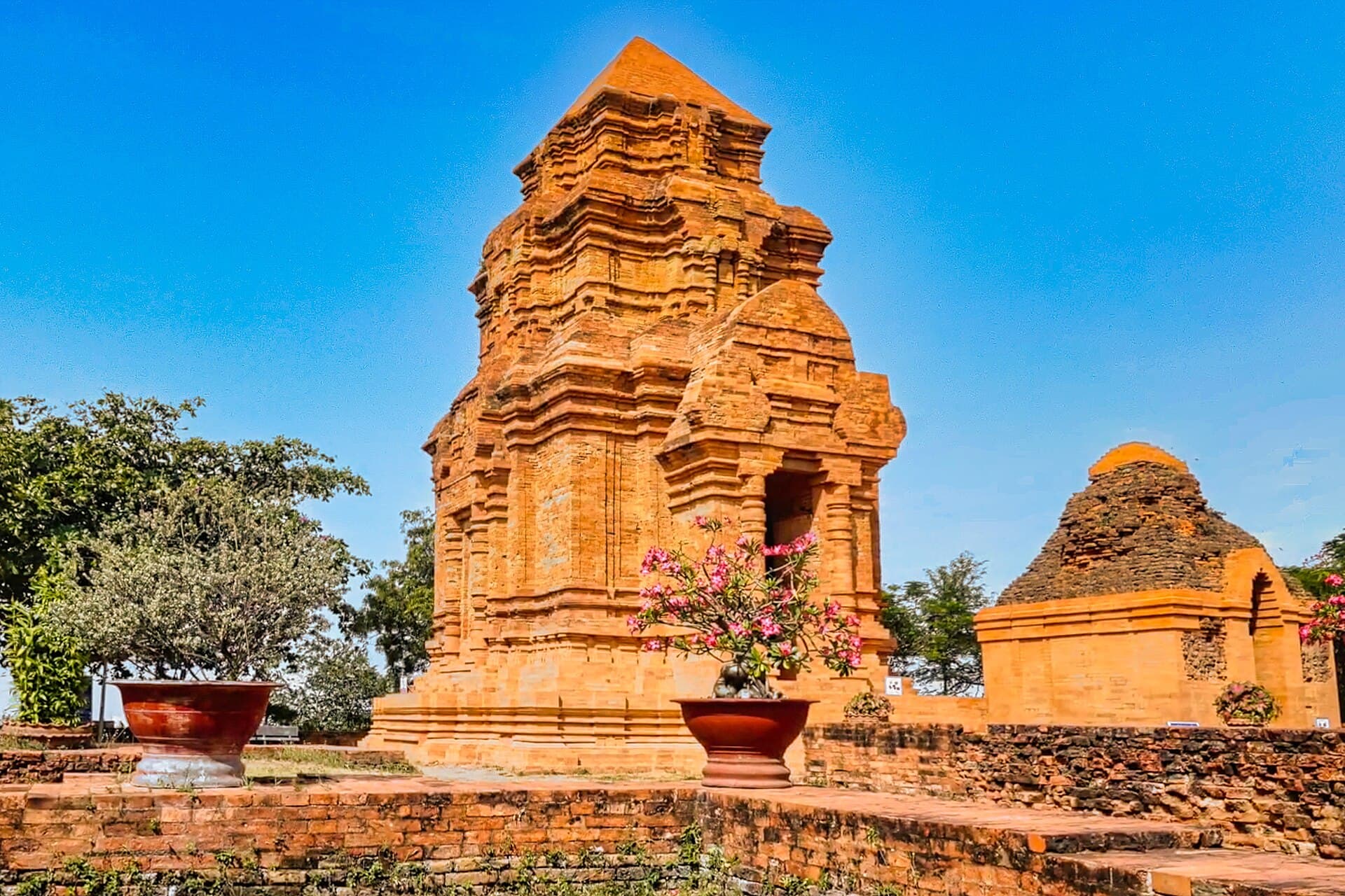 Po Sah Inu Cham Towers, Mui Ne