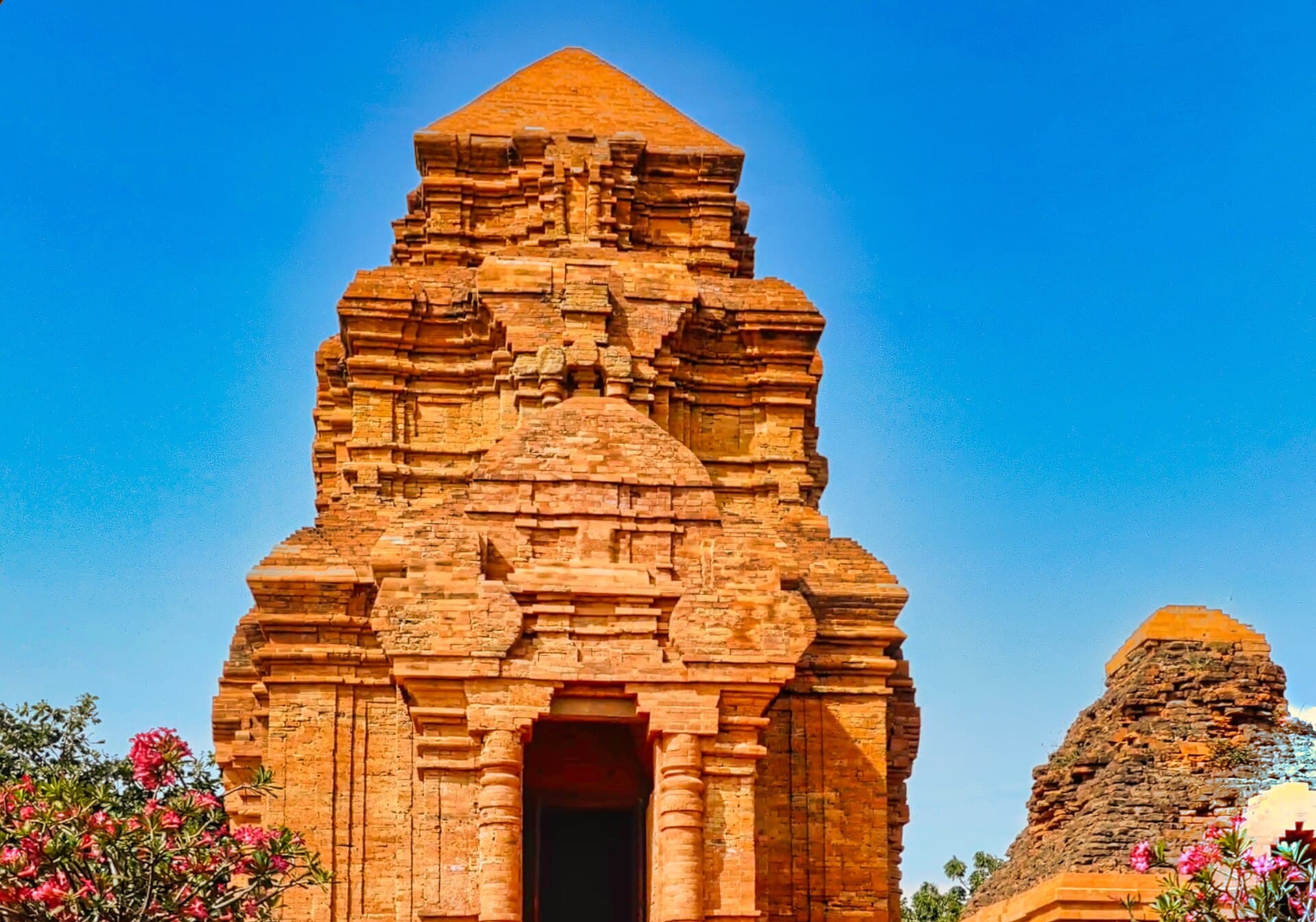 Po Sah Inu Cham Towers, Mui Ne